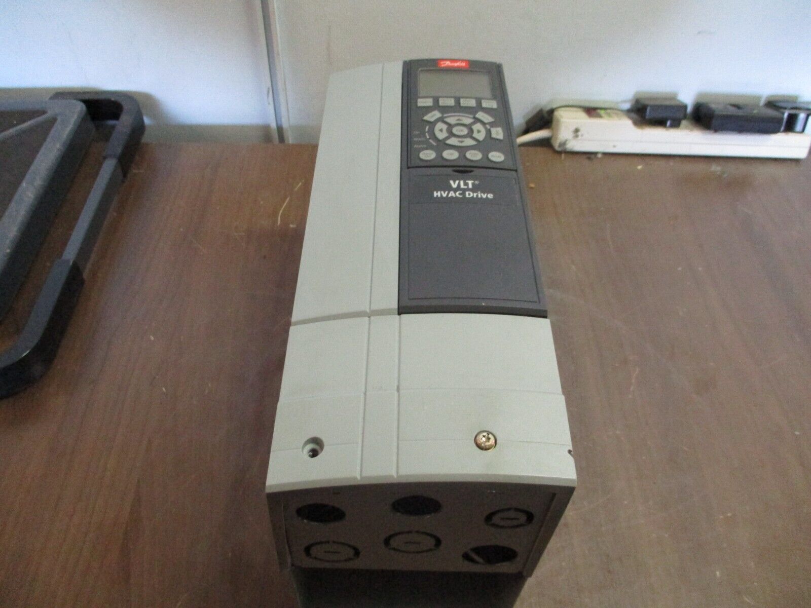 Danfoss VLT AC Drive 131F0670 7.5HP 3Ph w/ Keypad Used