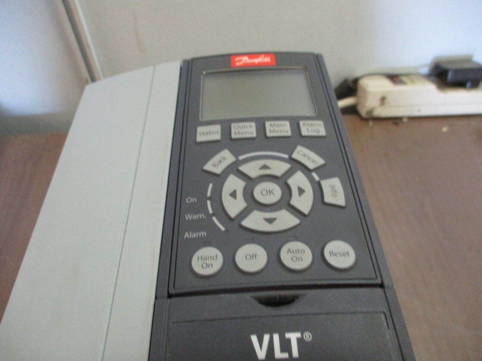 Danfoss VLT AC Drive 131F0670 7.5HP 3Ph w/ Keypad Used