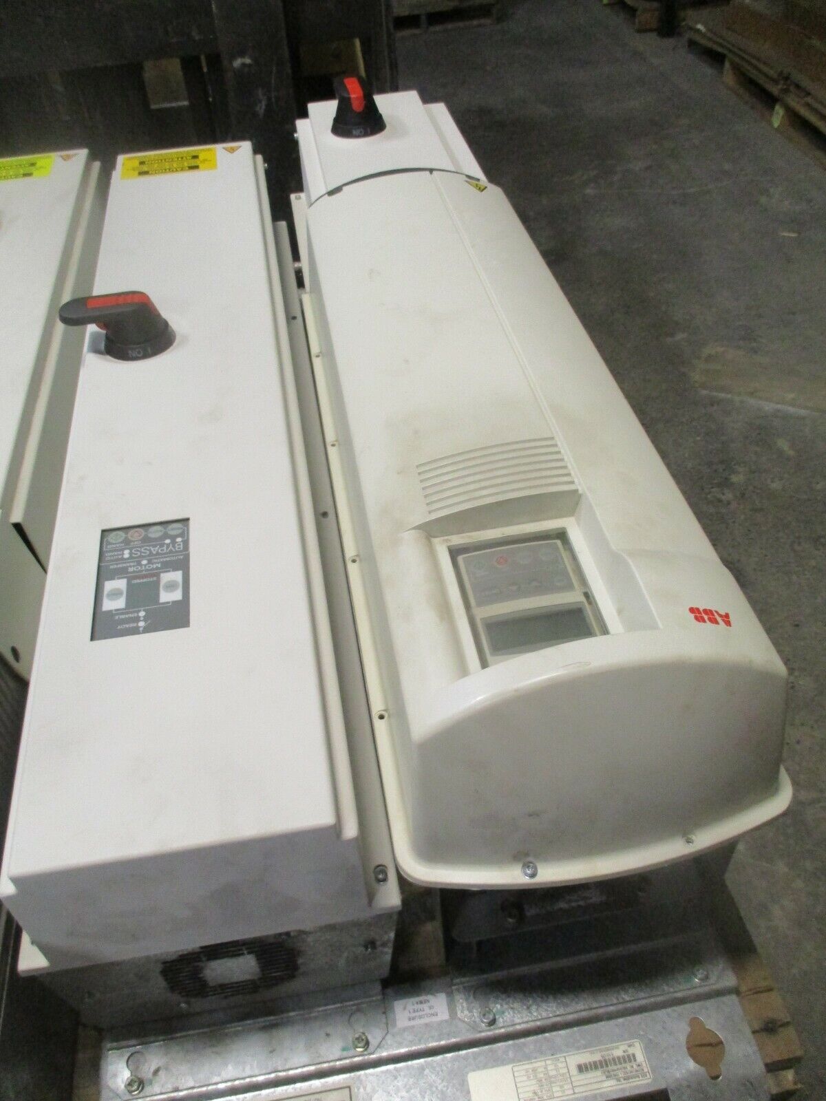 ABB ACH401 AC Drive w/ Bypass ACH401601632+10AE0000 20HP 3Ph 380-480V Used