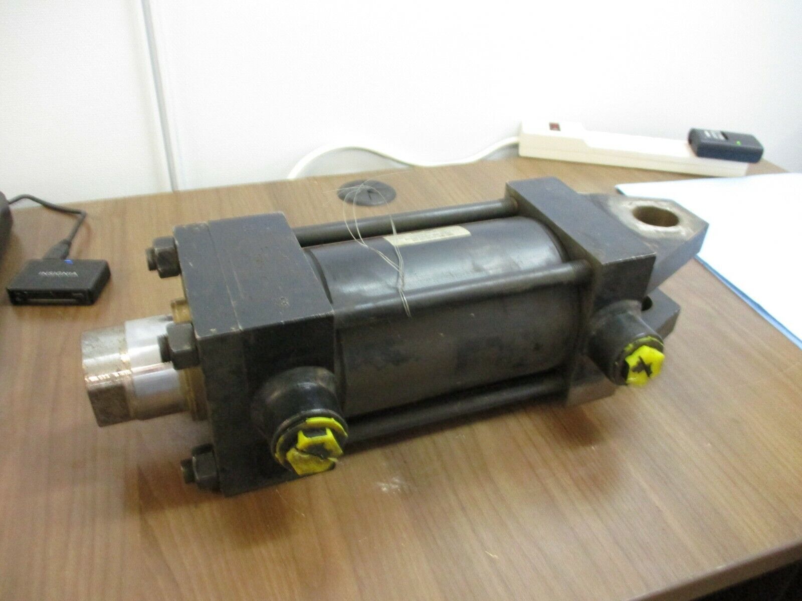 RWC Hydraulic Cylinder CL31-02-106 3000 PSI Used