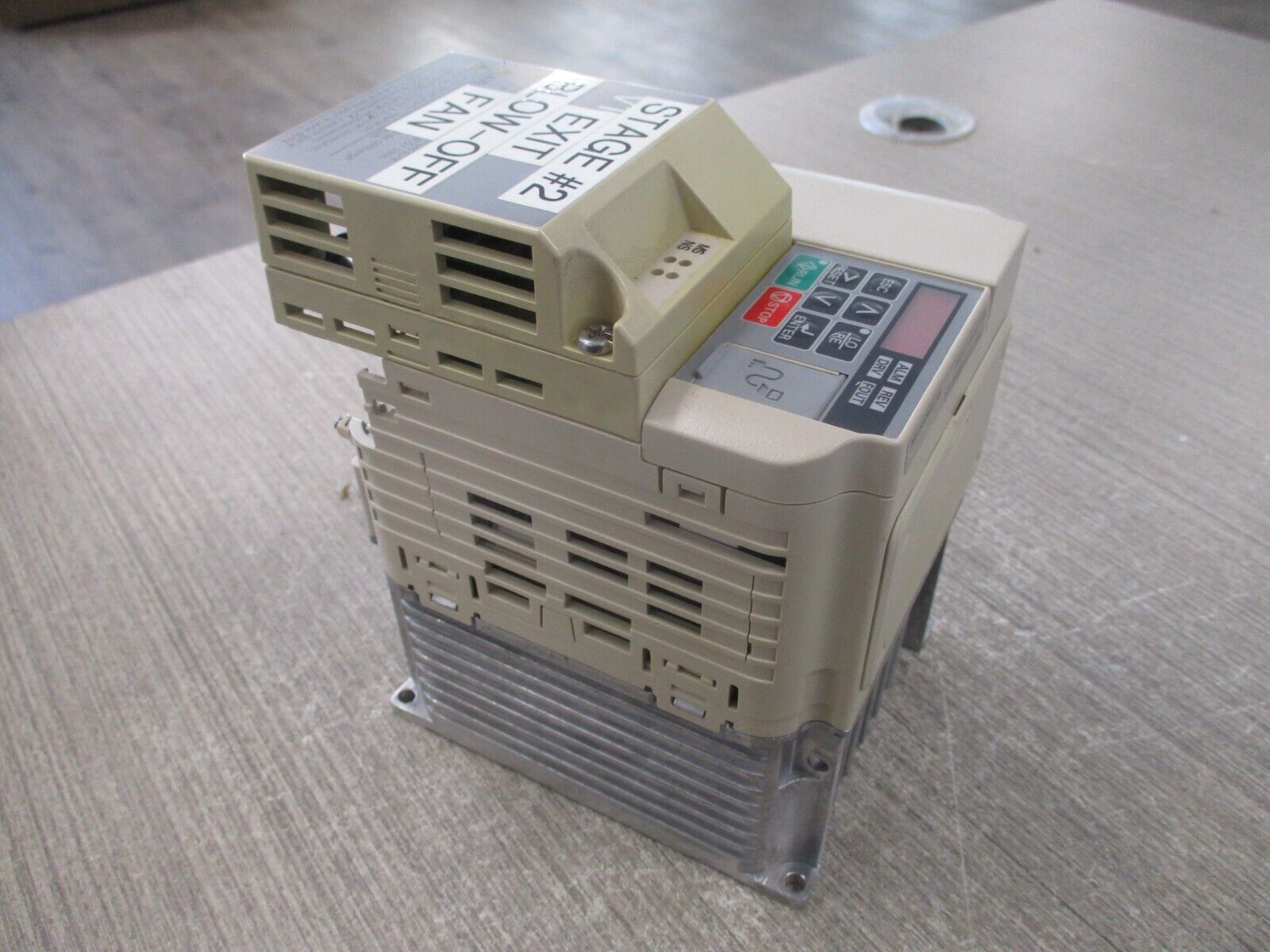Yaskawa V1000 AC Drive CIMR-VU4A0004FAA Rev. C 1HP 3Ph w/ Keypad Used