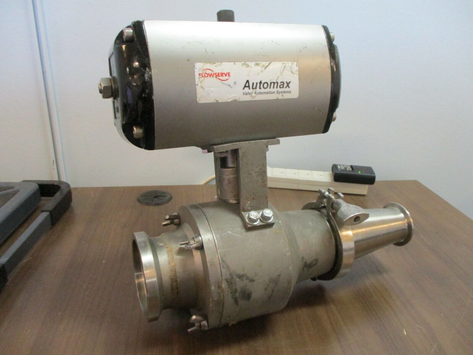 Flowserve Automax Actuated Valve Bl00D.999.000 150 PSIG Double Acting Used
