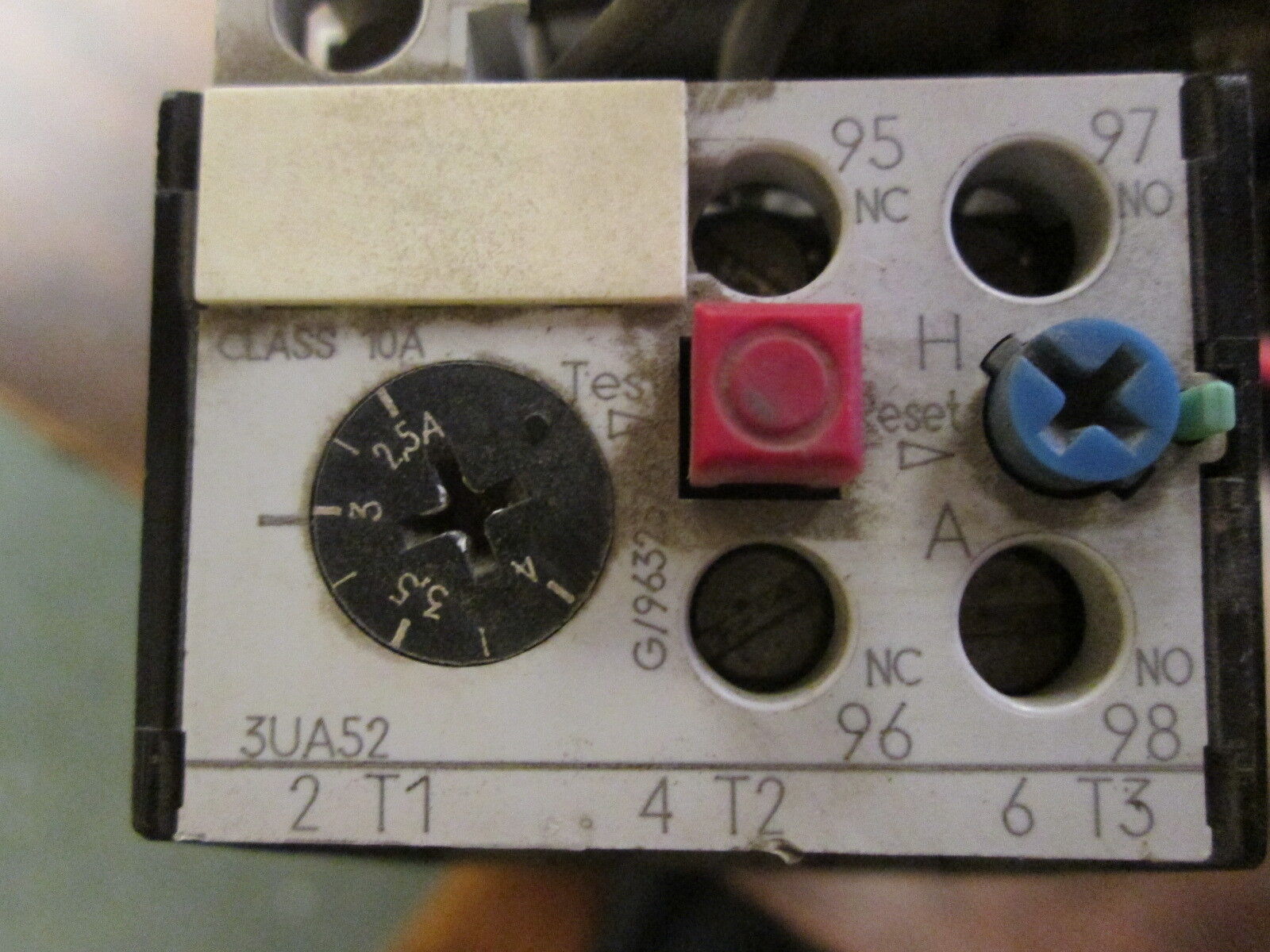 Siemens Reversing Starter CRL0F3321* 3UA52 00-1E Range 2.5-4A 120V coil Used