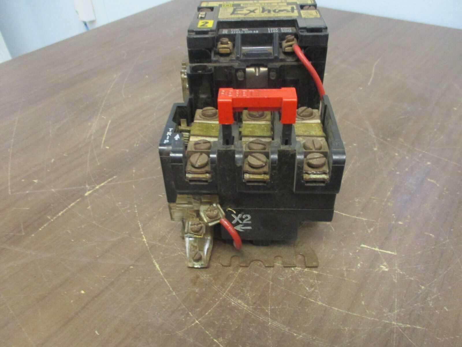 Square D Size 1 Starter 8536SC03S 120V Coil 10HP 600V 50/60Hz w/Aux Contact Used