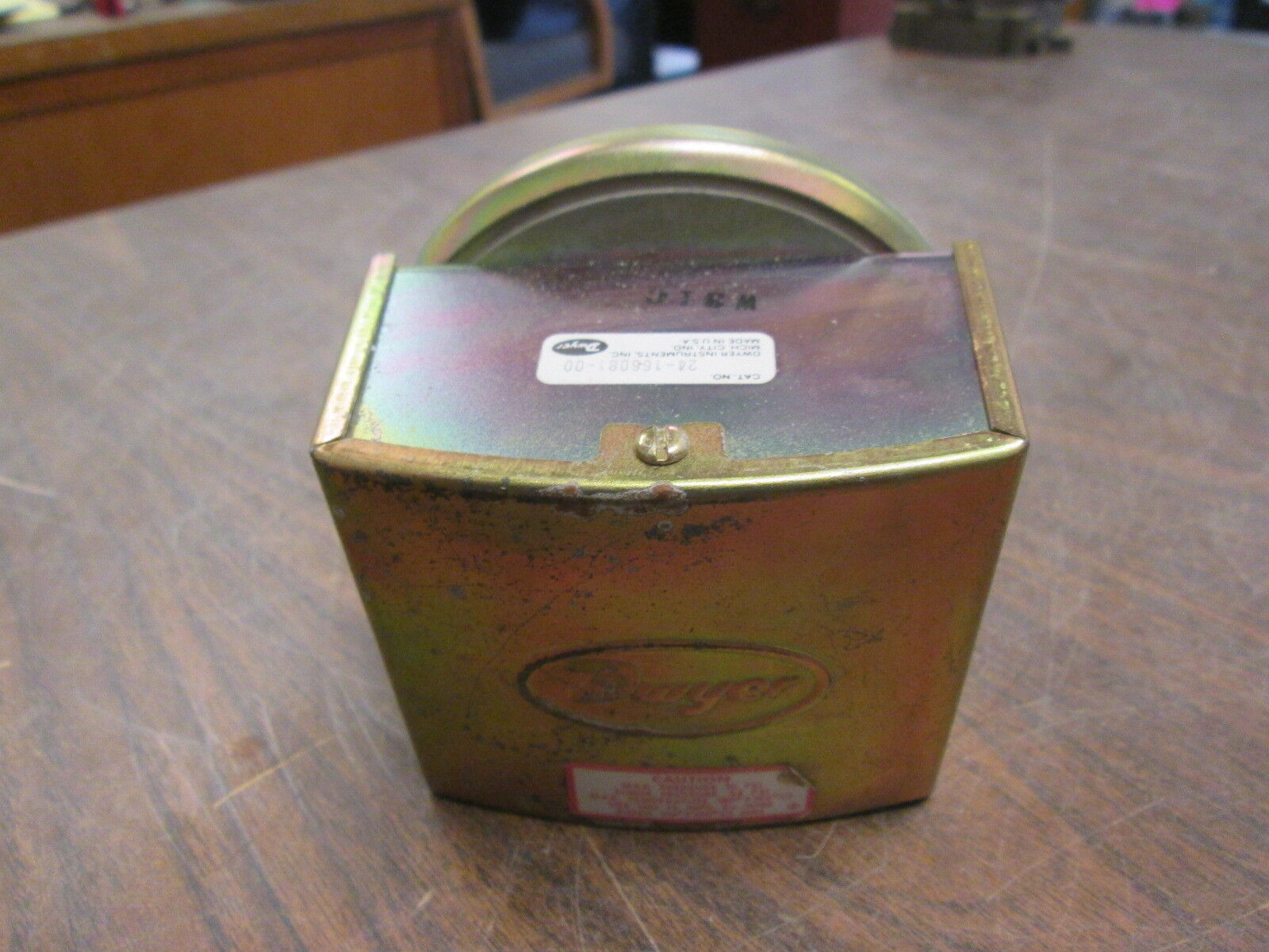 Dwyer Pressure Switch 24-166081-00 Used