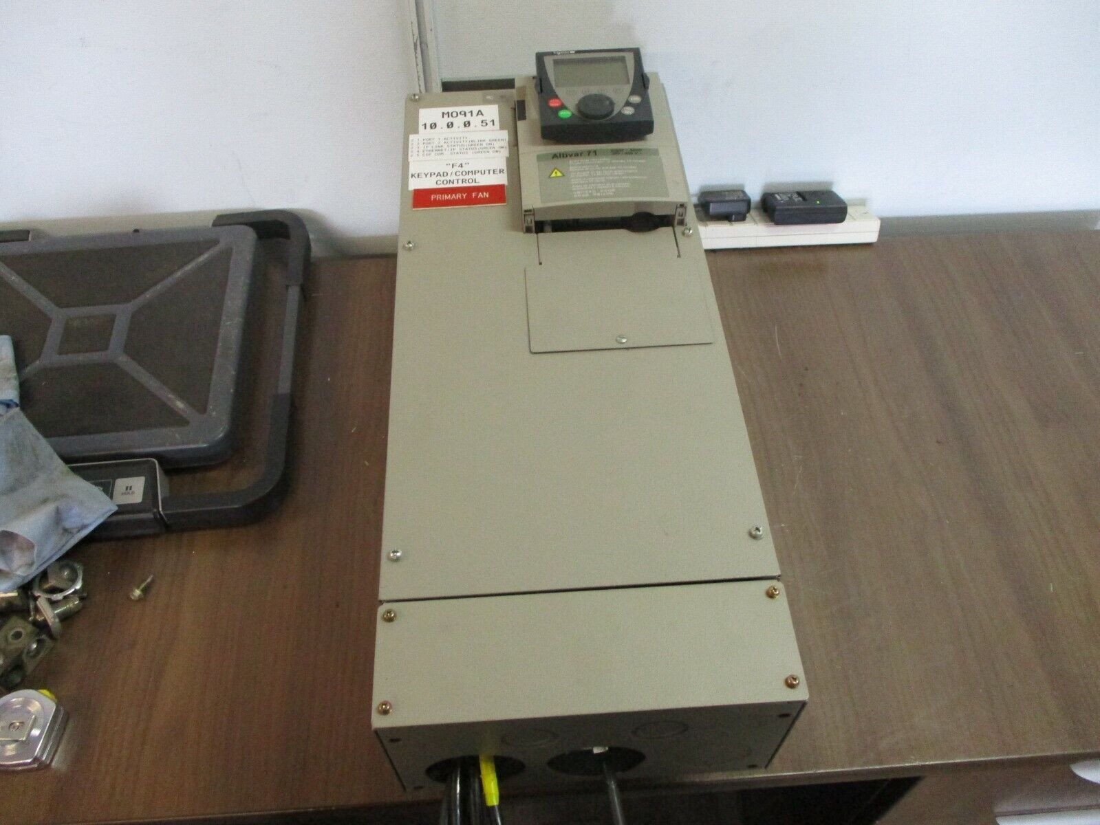 Telemecanique Altivar 71 AC Drive ATV71HD30N4 40HP 3Ph w/ Keypad Used