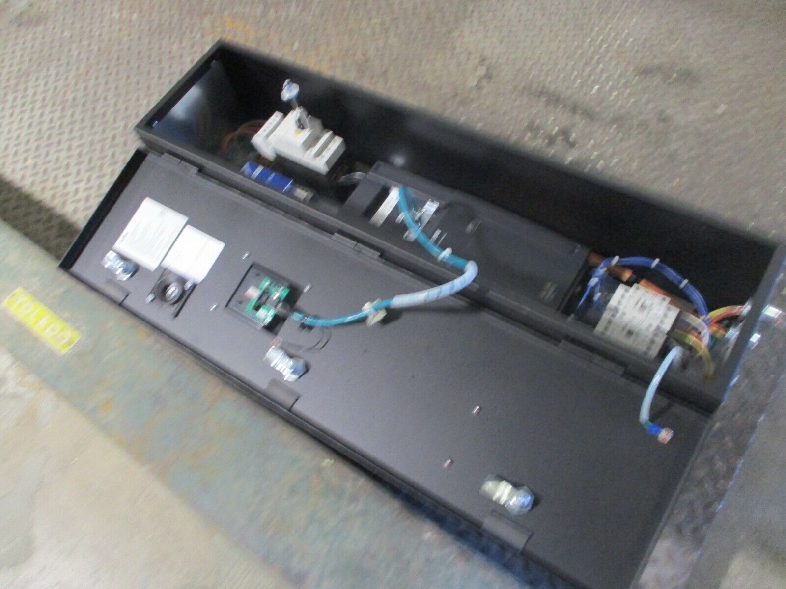 Eaton H-Max Series AC Drive w/ Intellipass Bypass HMX02134NA 15HP 3Ph Used