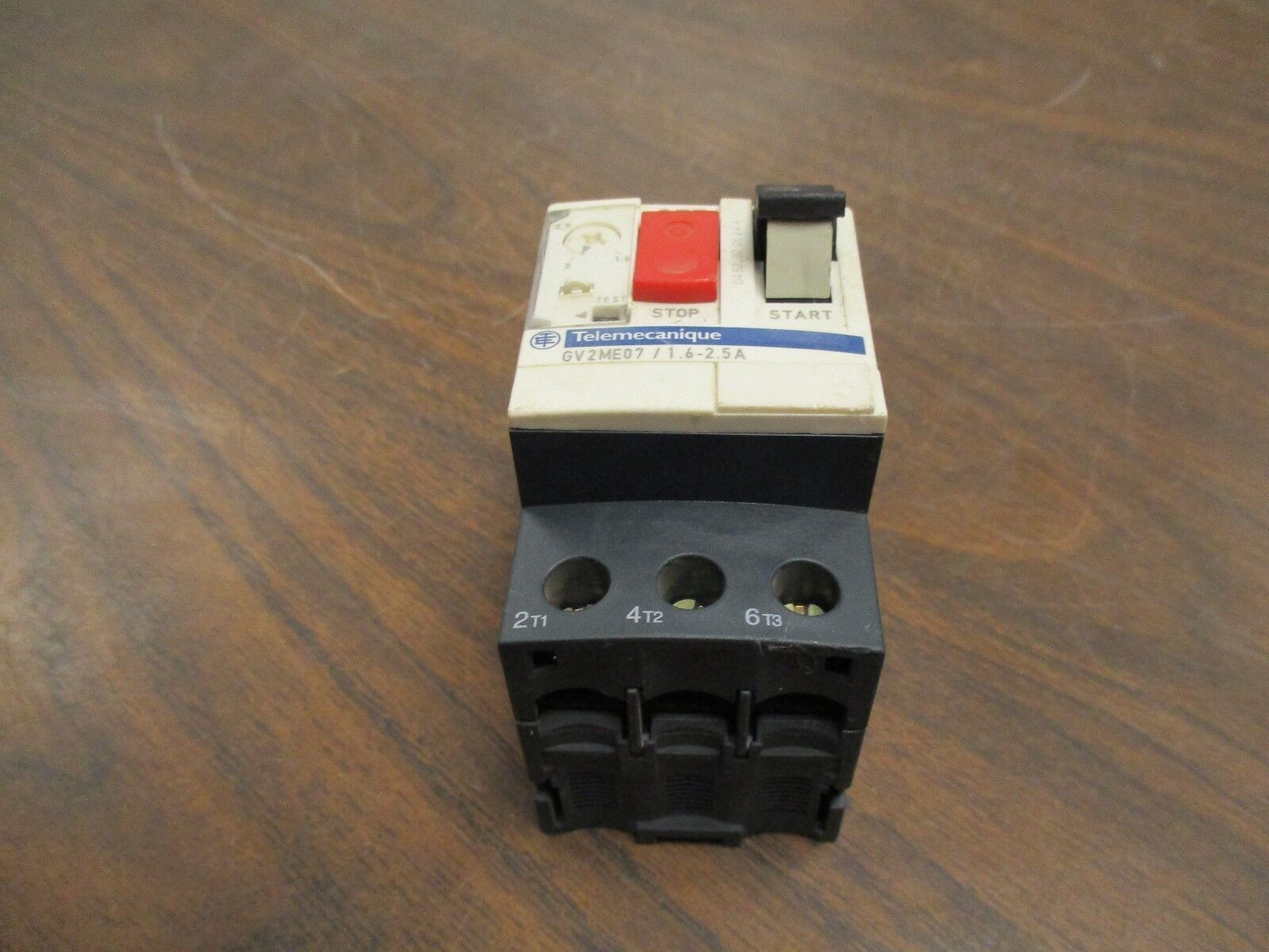 Telemecanique Manual Motor Starter GV2ME07 Range: 1.6-2.5A , Used