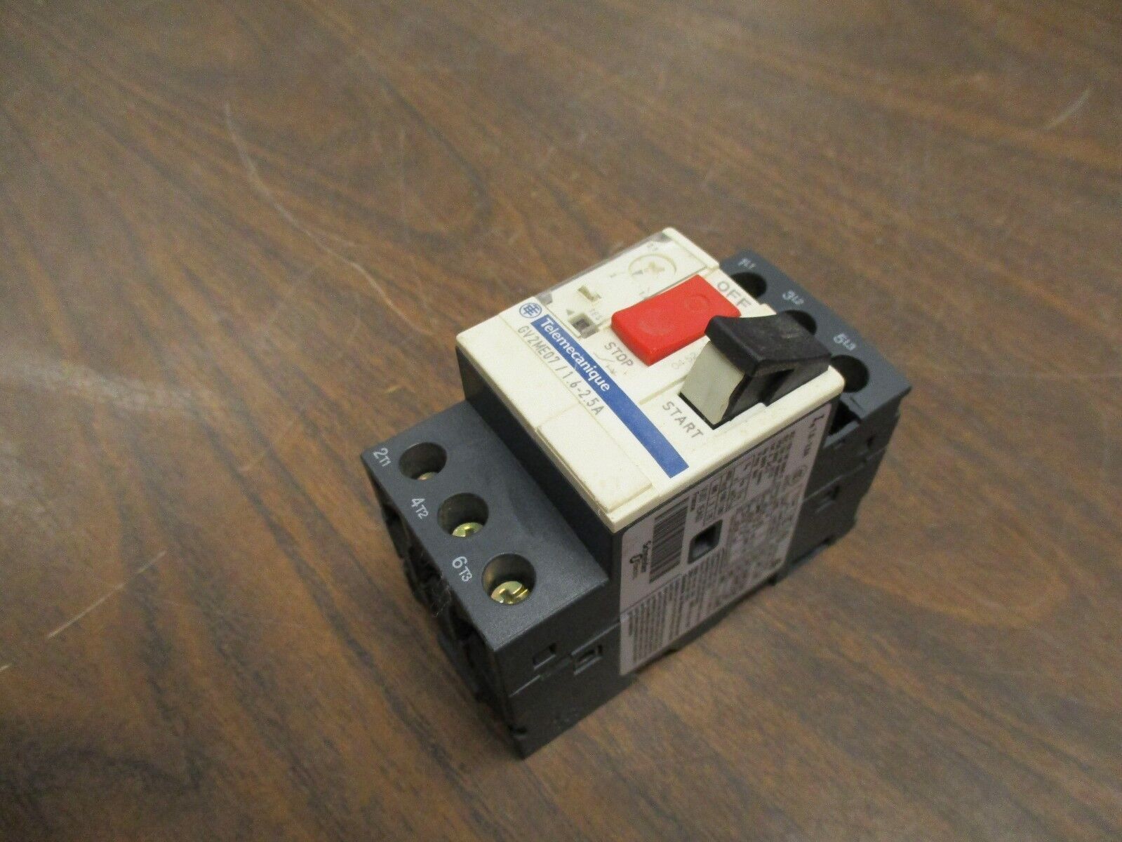 Telemecanique Manual Motor Starter GV2ME07 Range: 1.6-2.5A , Used