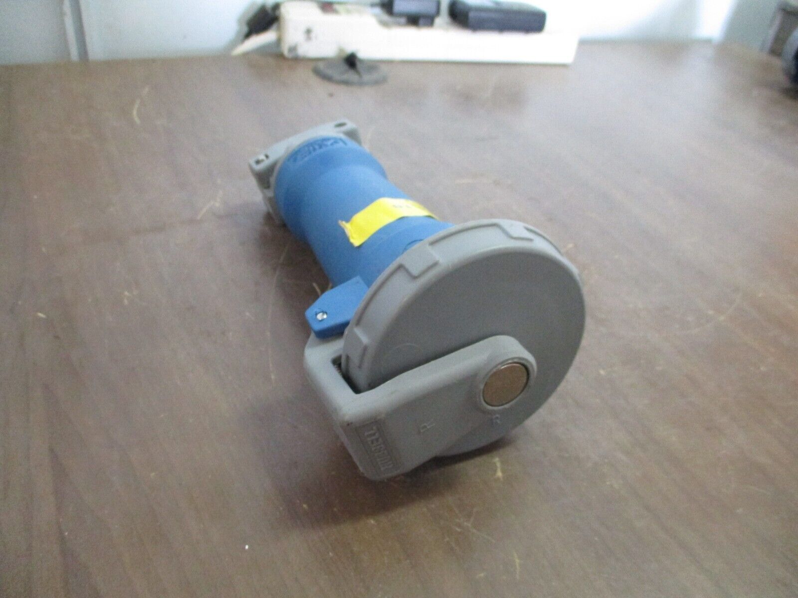 Hubbell Connector 520C9W 20A 120/208V 3Ph *Wire End* Used