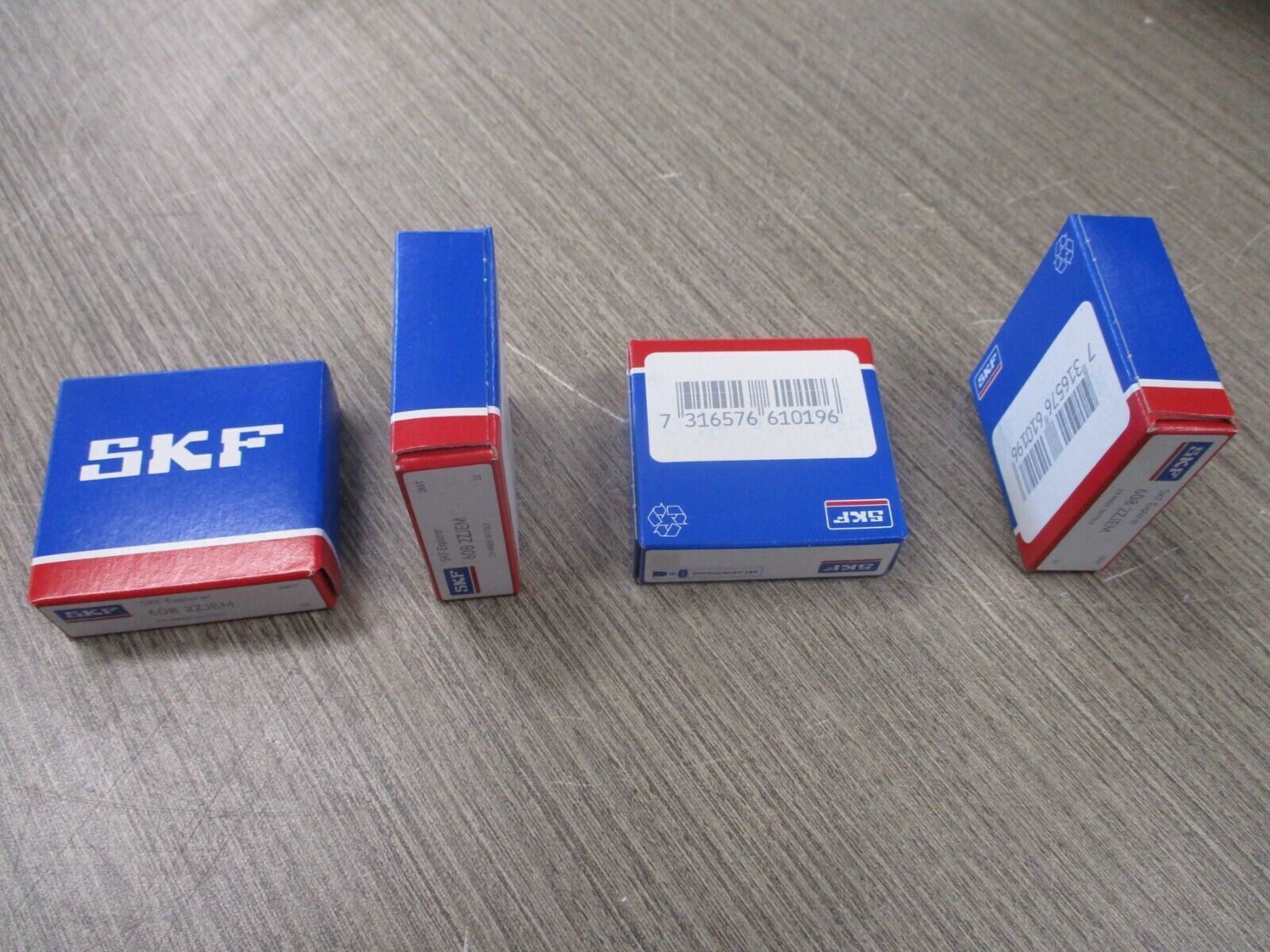 SKF Explorer Ball Bearing 608 2ZJEM *Lot of 4* New Surplus