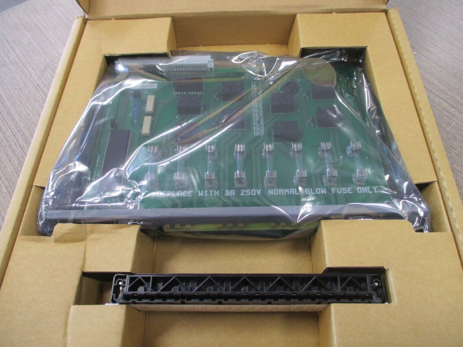 Siemens 505-4908 Relay Output Module 2586241-0001 New Surplus