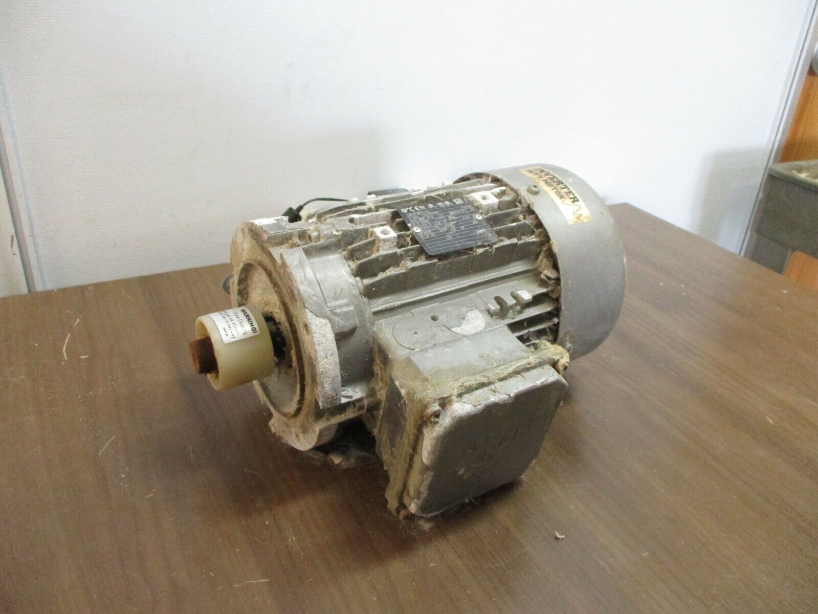 Nord Motor 34610092 21567354 2HP 1800RPM 230/460VYY/Y 6.30/3.15A 60Hz 3Ph Used