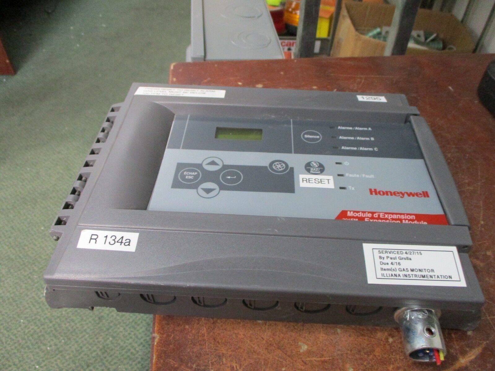 HoneyWell 301EM Expansion Module VA301EM-20 22-27 VAC 29-38VDC Used