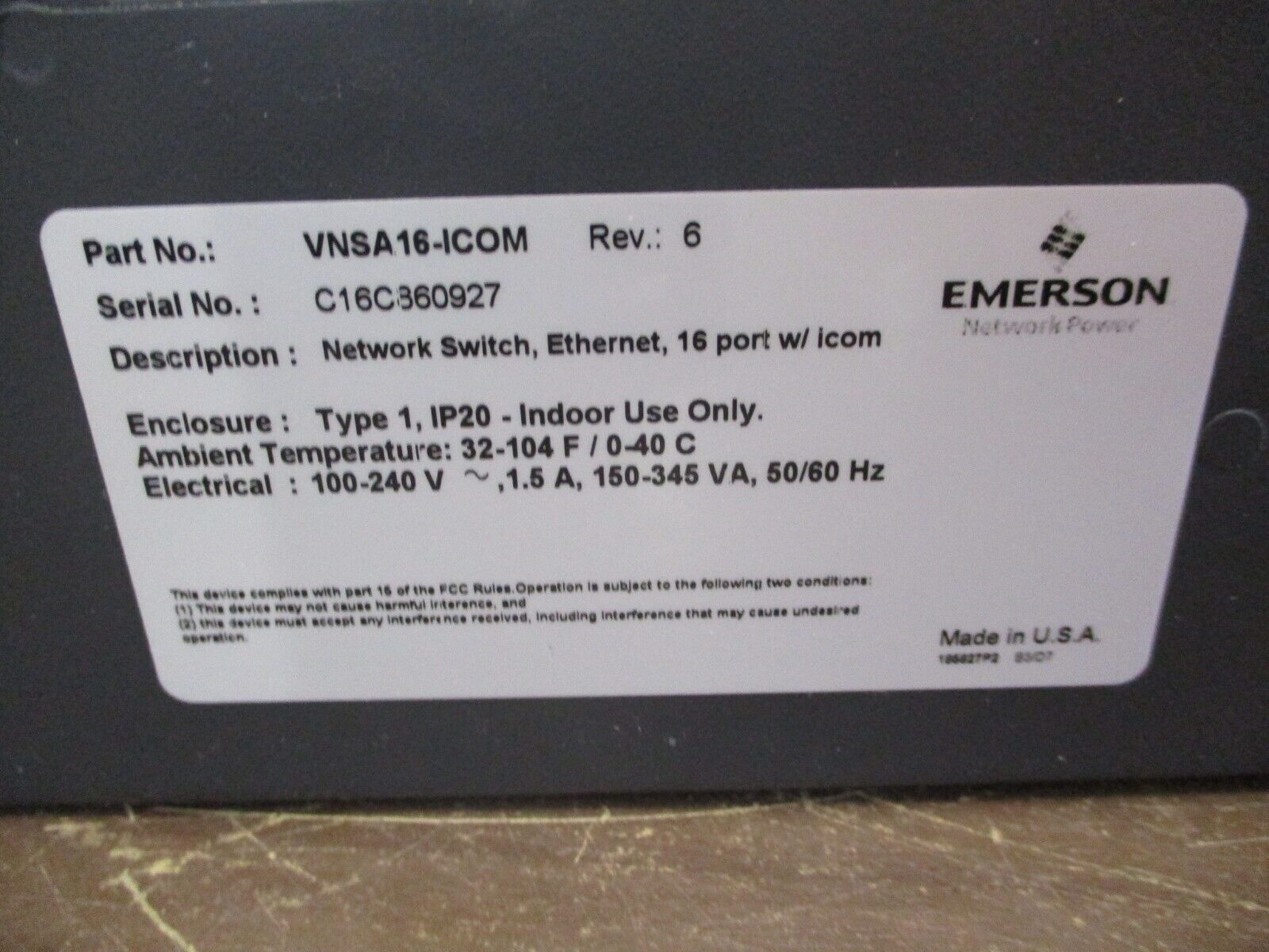 Emerson Liebert Network Switch w/ icom VNSA16-ICOM Rev. 6 16-Port *No Key* Used