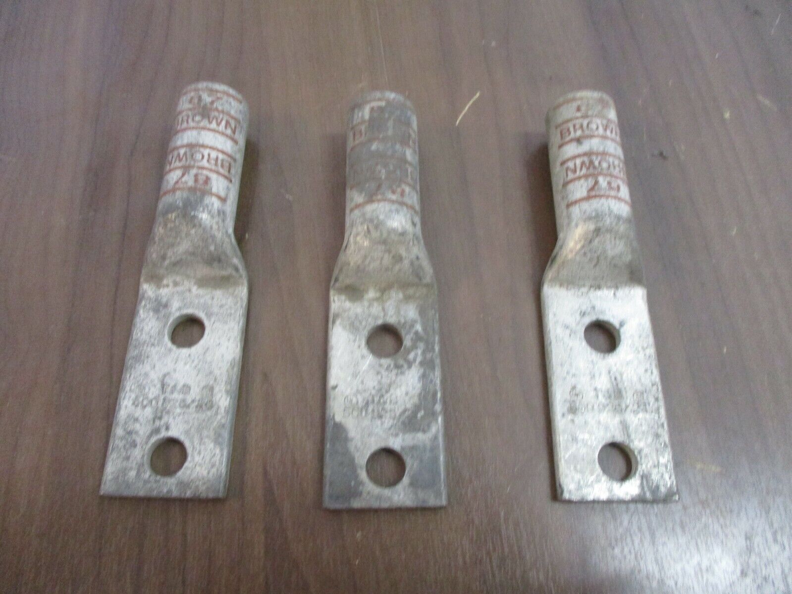 Thomas & Betts Crimp Lug 925/24 500MCM 2-Hole *Lot of 3* Used