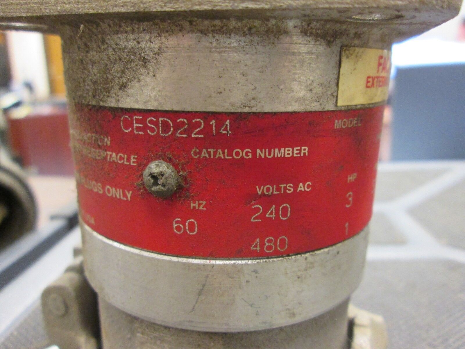 Crouse-Hinds Receptacle CESD2214 30/7A 240/480V 3P 4W