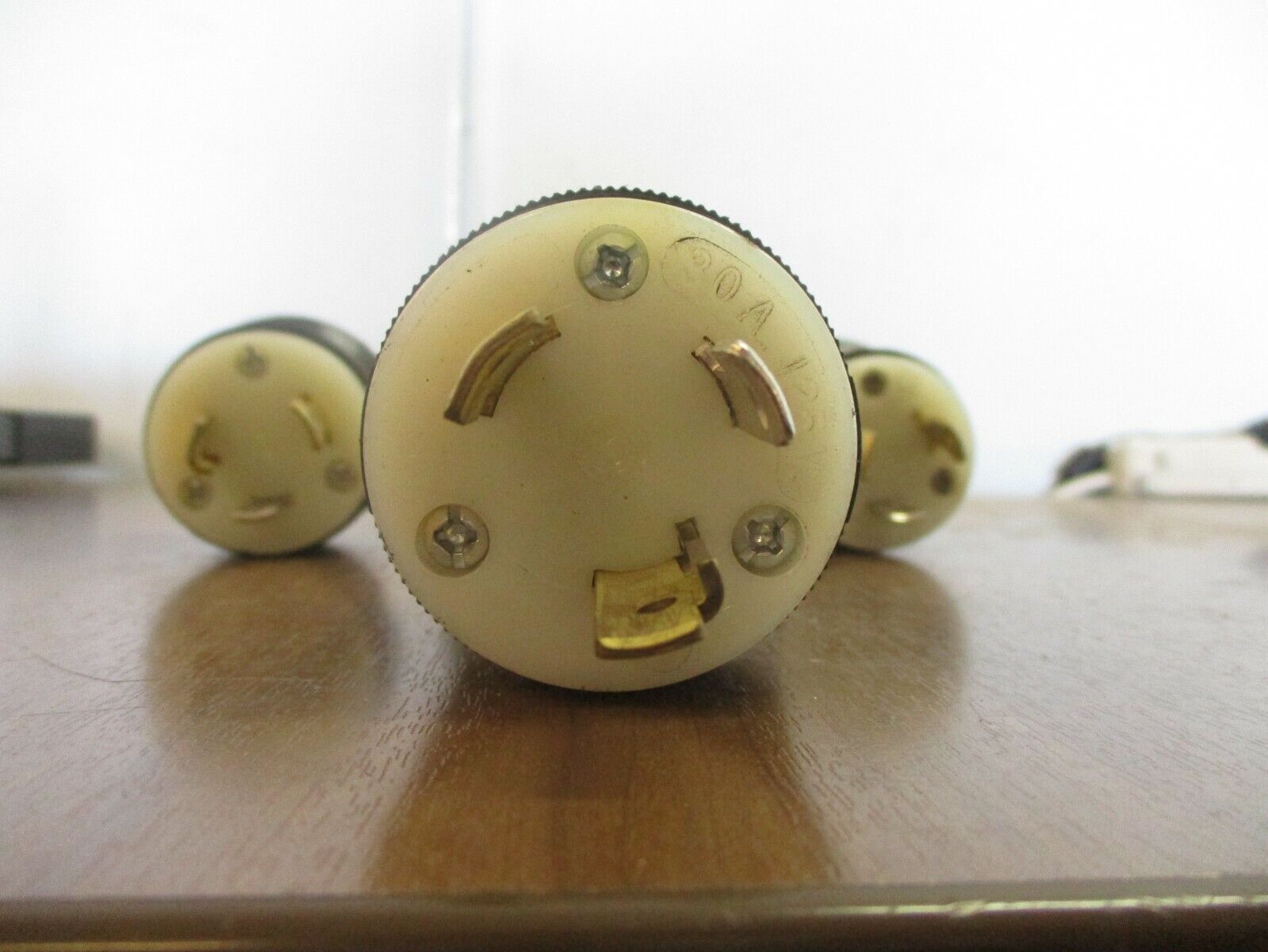 Hubbell Plug HBL2611 30A 125V *Lot of 4* Used