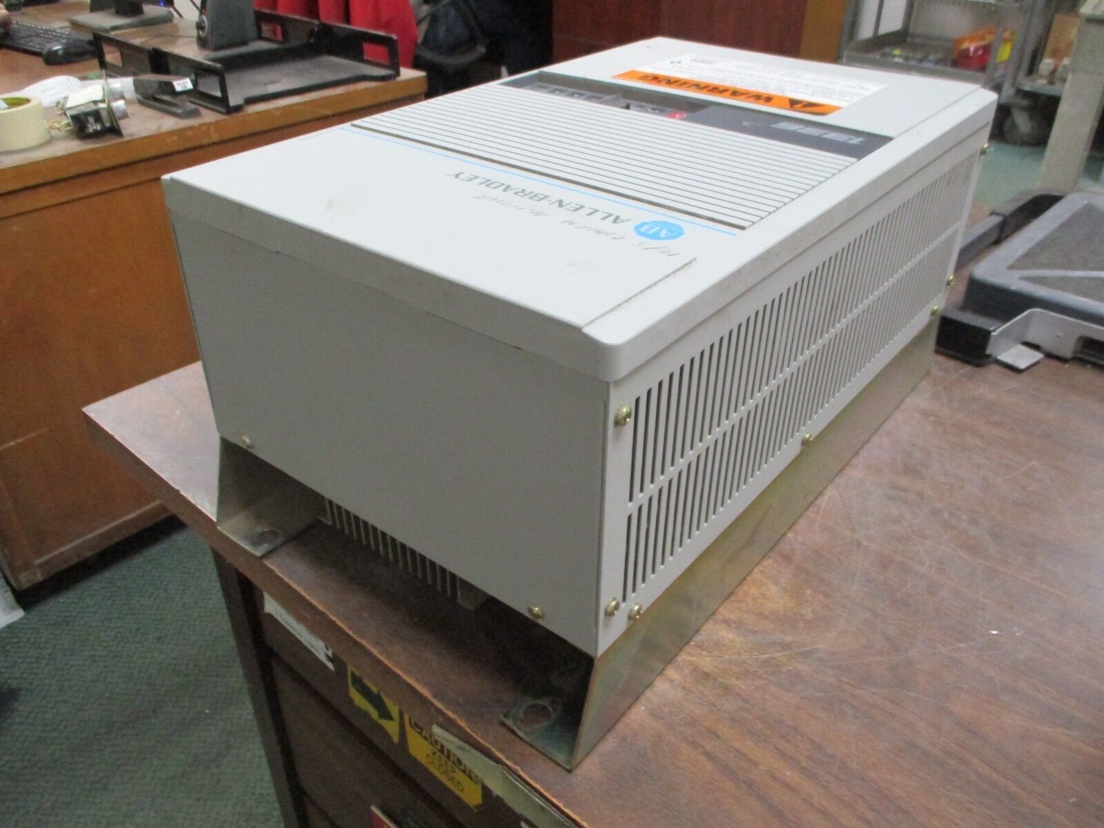 Allen-Bradley 1336 AC Drive 1336-B005-EAD-FA2-L3 5HP 3Ph *No Cover Screw* Used