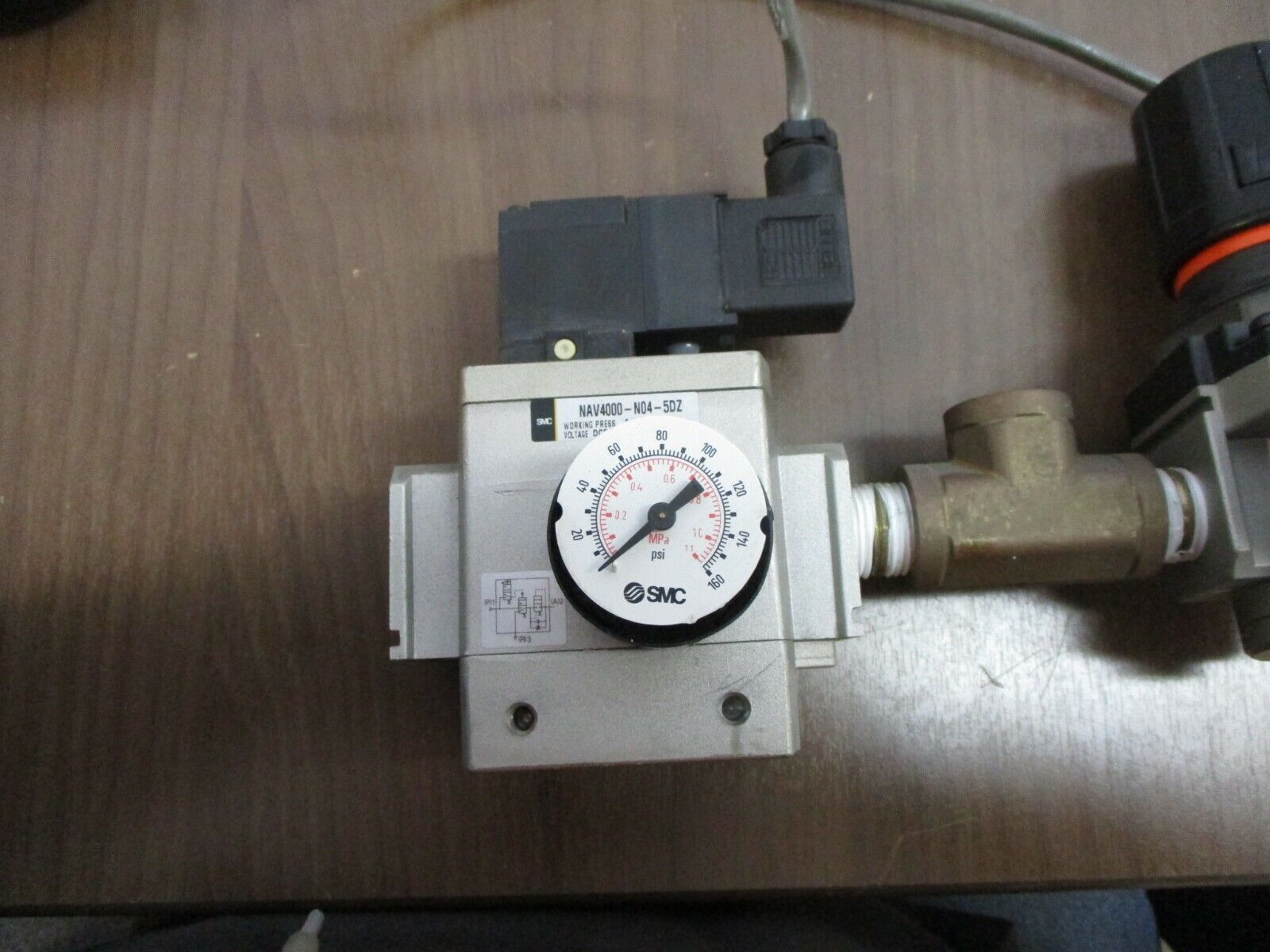 SMC Regulator / Soft Start Valve Assembly NAR4000-N04 / NAV4000-N04-5D2 24VDC