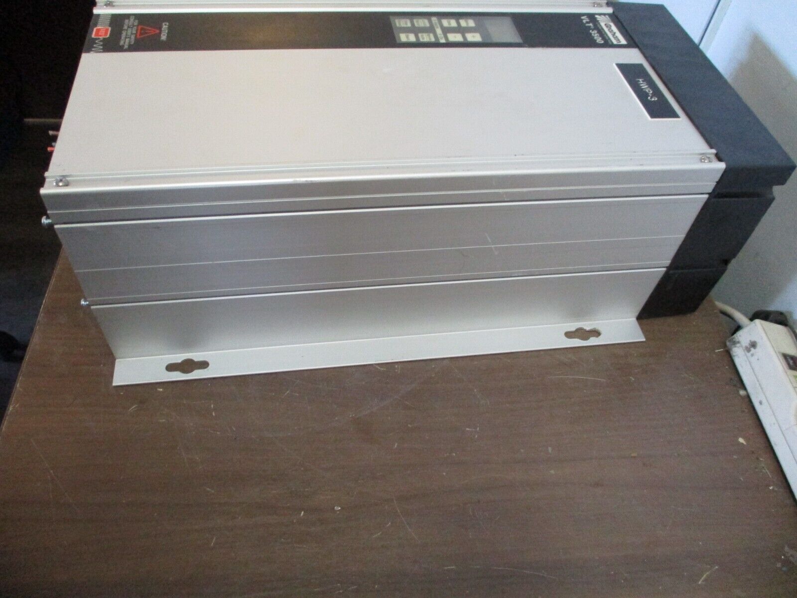 Danfoss VLT 3508 AC Drive 175H8862 7.5HP 3Ph *No Back Vent* Used