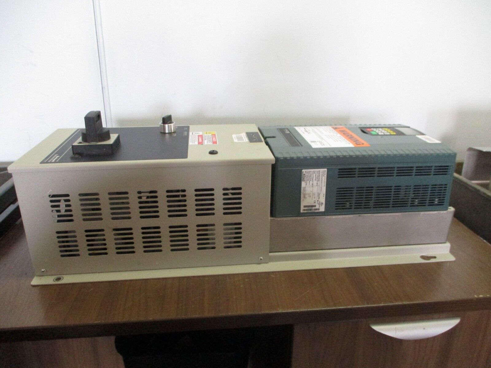 Rockwell Automation VTAC 9 AC Drive w/ Bypass 9VT401-027HTAN Ser. A 20HP 3Ph