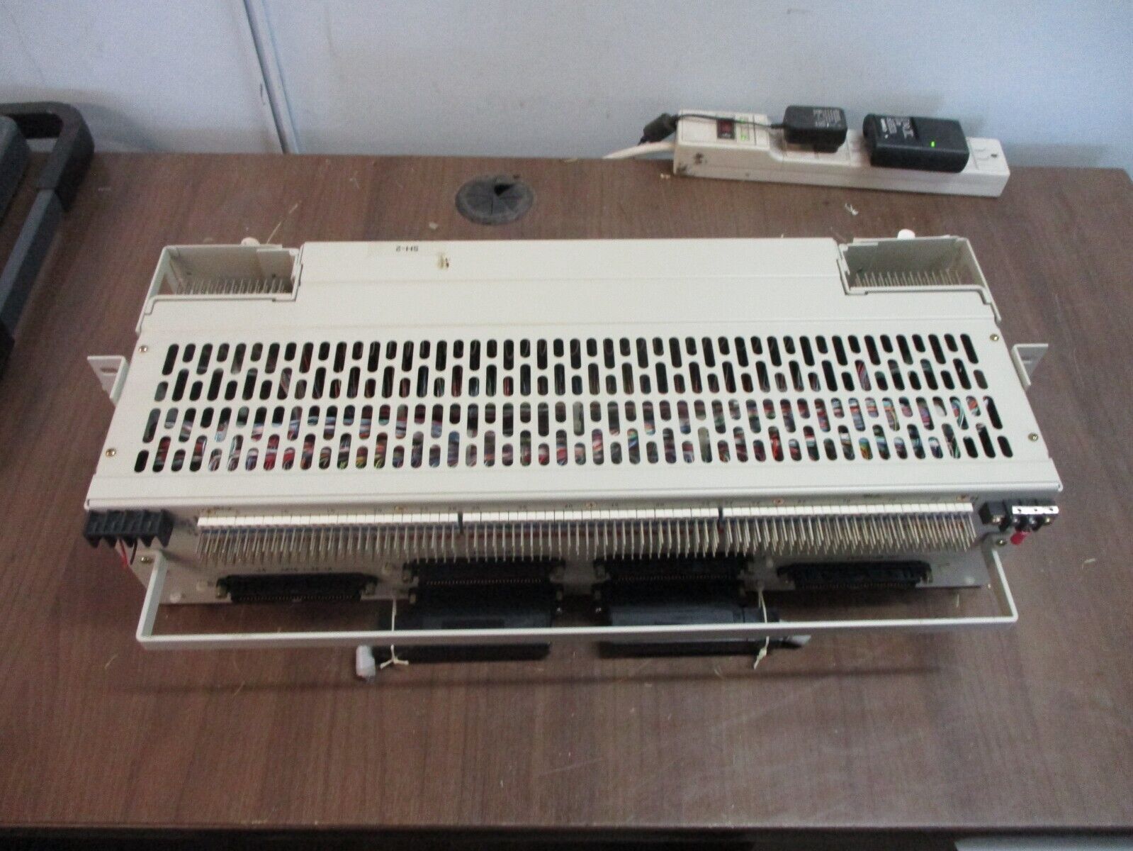 ADC DSX-1 Cross Connect D1M-1A0023 42/56VDC 2A Used