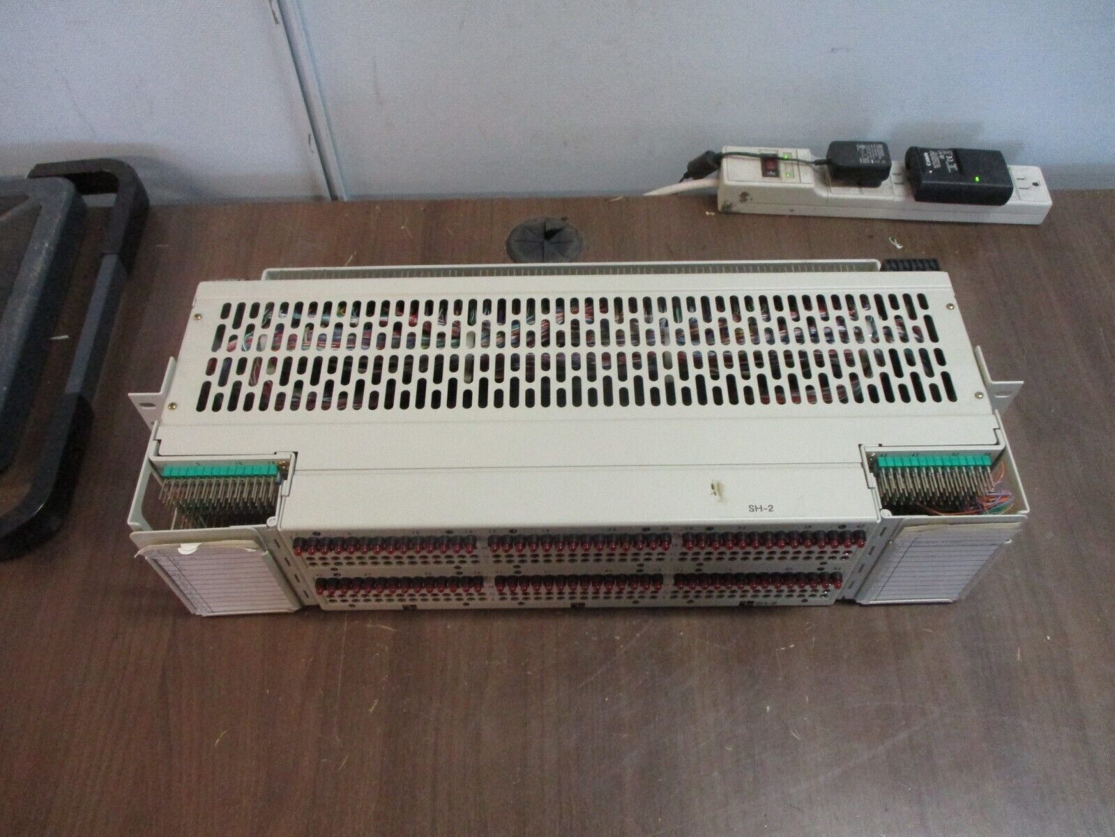 ADC DSX-1 Cross Connect D1M-1A0023 42/56VDC 2A Used