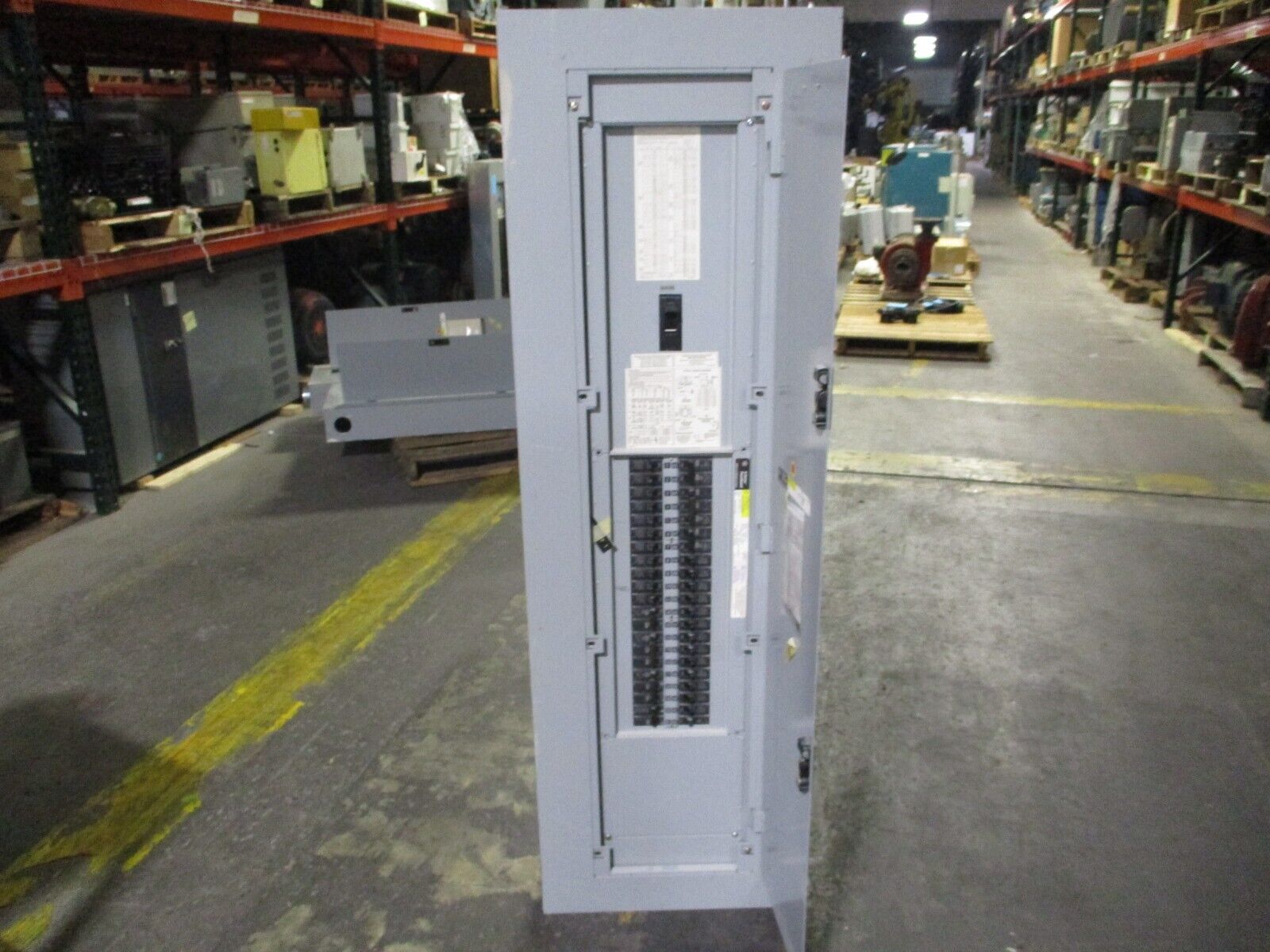 GE Main Breaker Circuit Breaker Panel AQF3422CTX 225A Max, 150A Main 208/120V