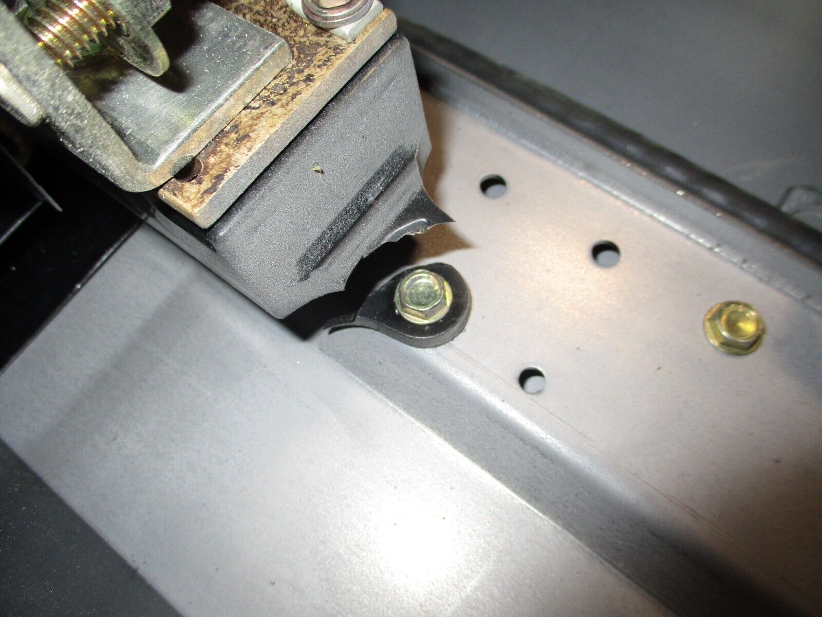 GE Main Breaker Circuit Breaker Panel AQF3422CTX 225A Max, 150A Main 208/120V