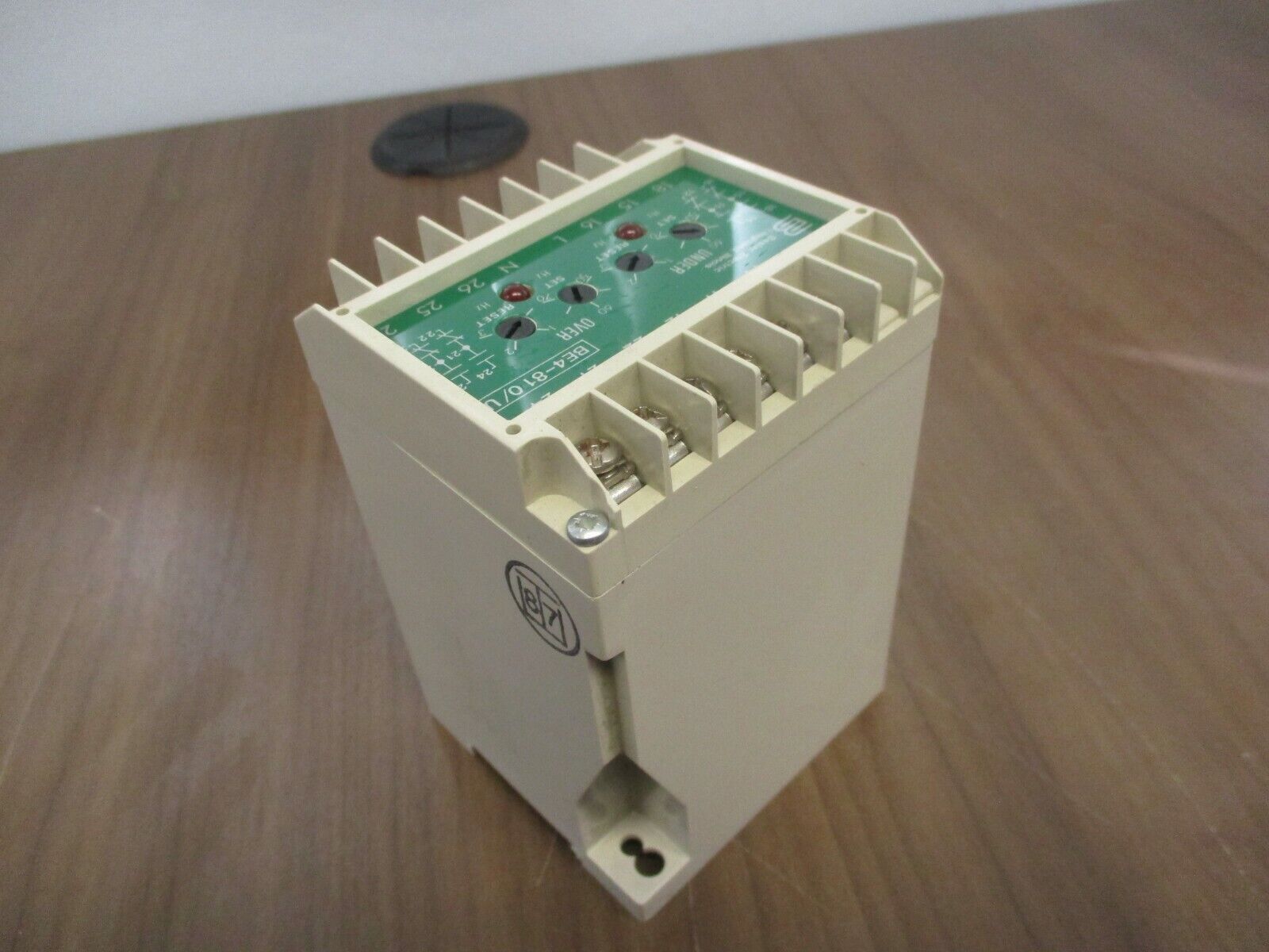 Basler Electric Over/Under Voltage Relay BE4-810/U 1A4N1 120VAC 60Hz Used