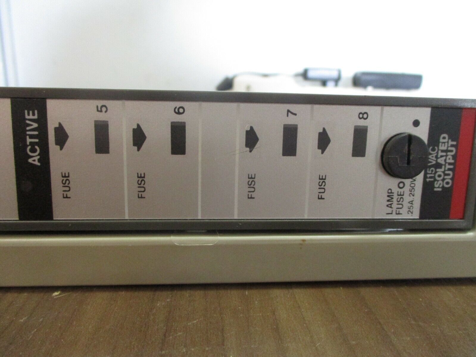 AEG Modicon Isolated Output Module AS-B810-008 115VAC New Surplus