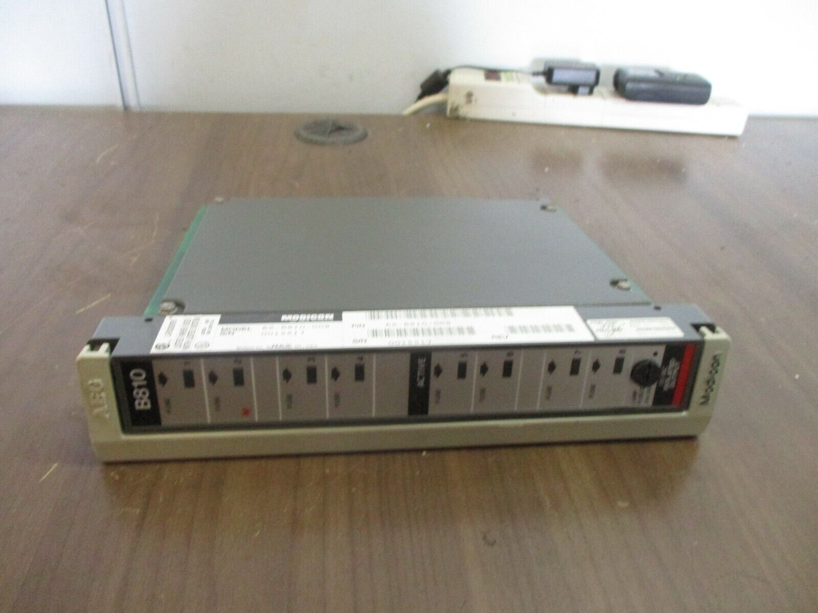 AEG Modicon Isolated Output Module AS-B810-008 115VAC New Surplus