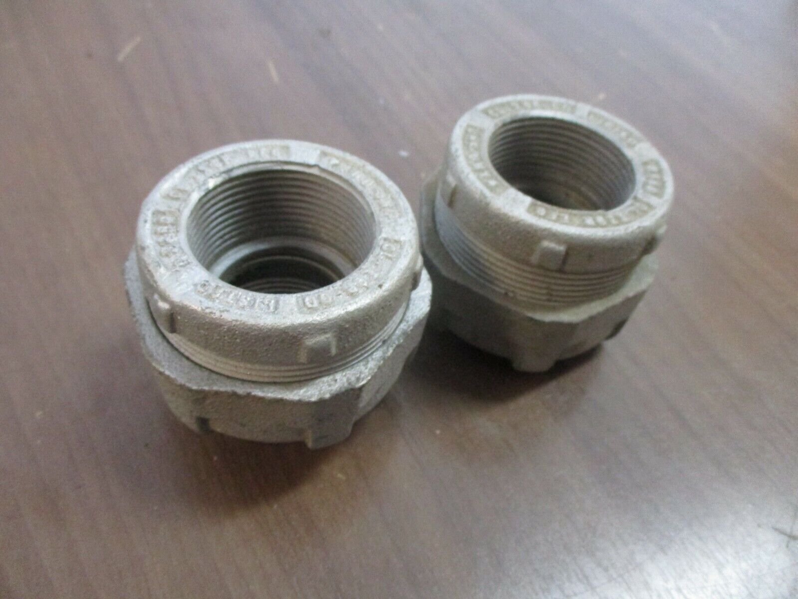 Crouse-Hinds Union Fitting UNF-UNY4 Size: 1 1/4" *Lot of 2* Used