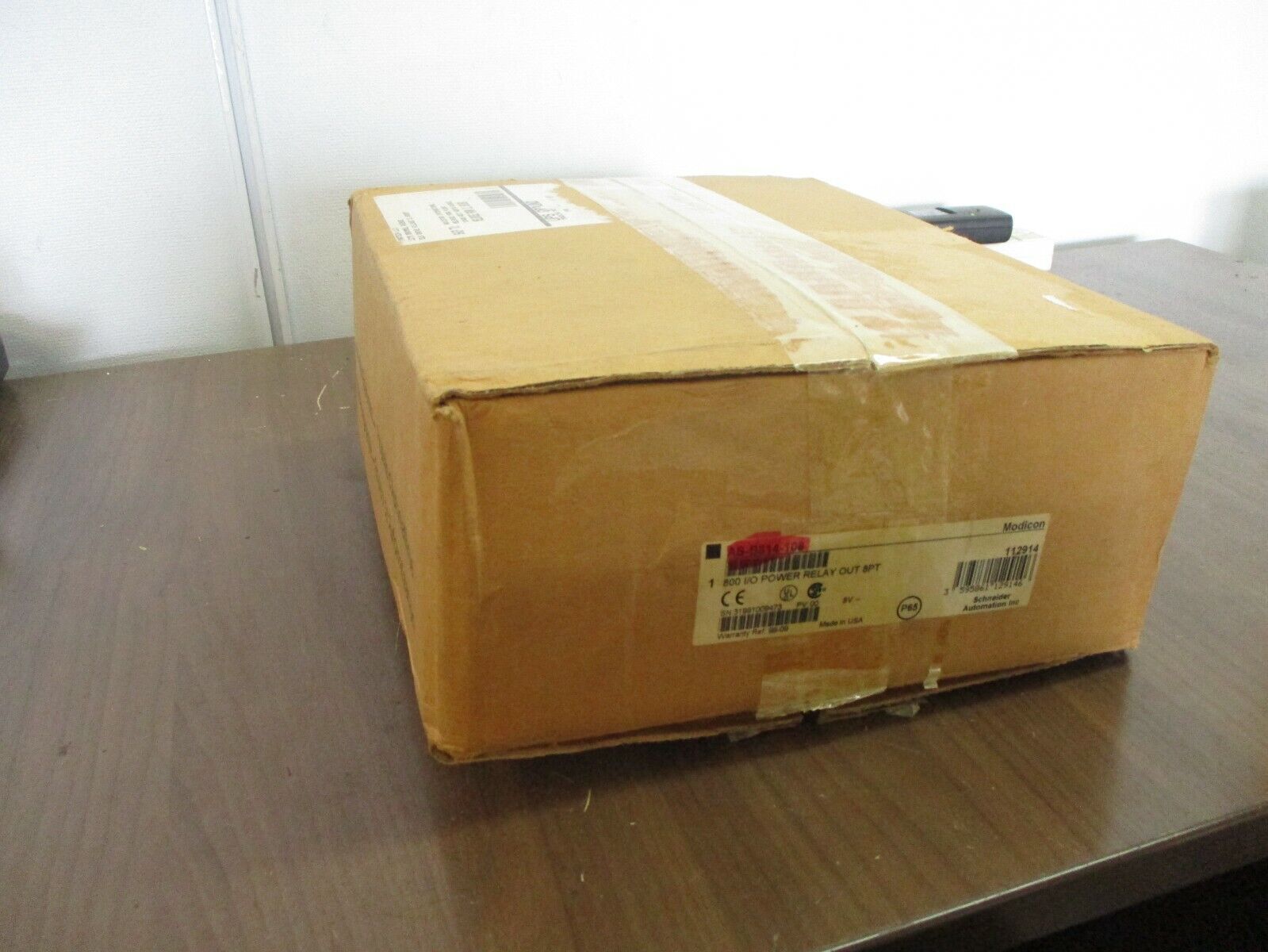 Schneider Automation Modicon 800 I/O Power Relay Output Module AS-B814-108 8PT