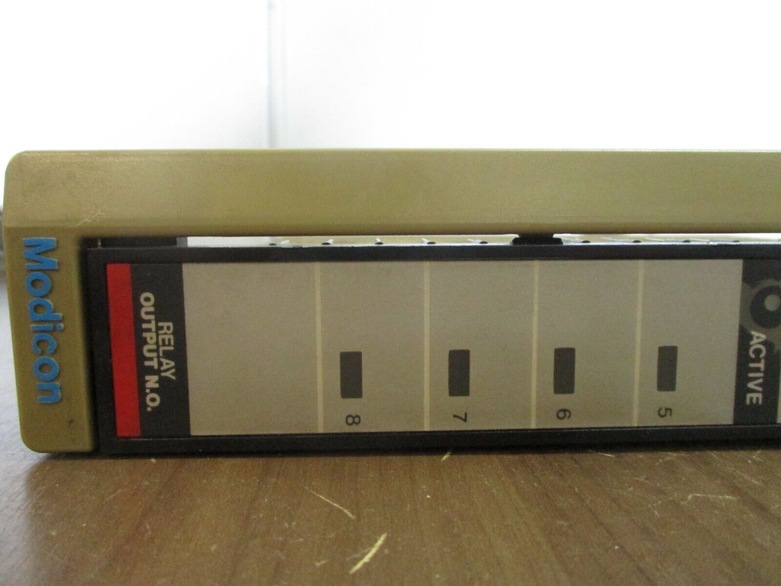 Schneider Automation Modicon 800 I/O Power Relay Output Module AS-B814-108 8PT