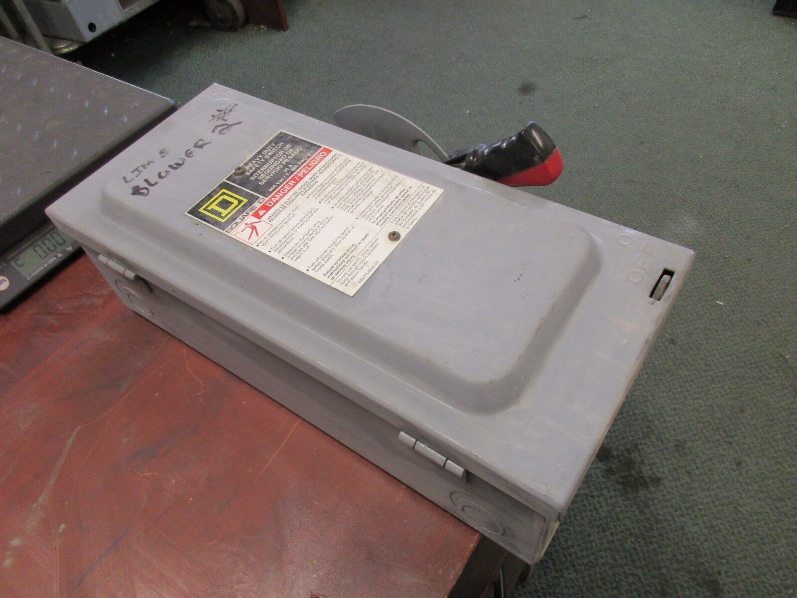 Square D Non-Fusible Safety Switch / Disconnect HU361 30A 600V Used