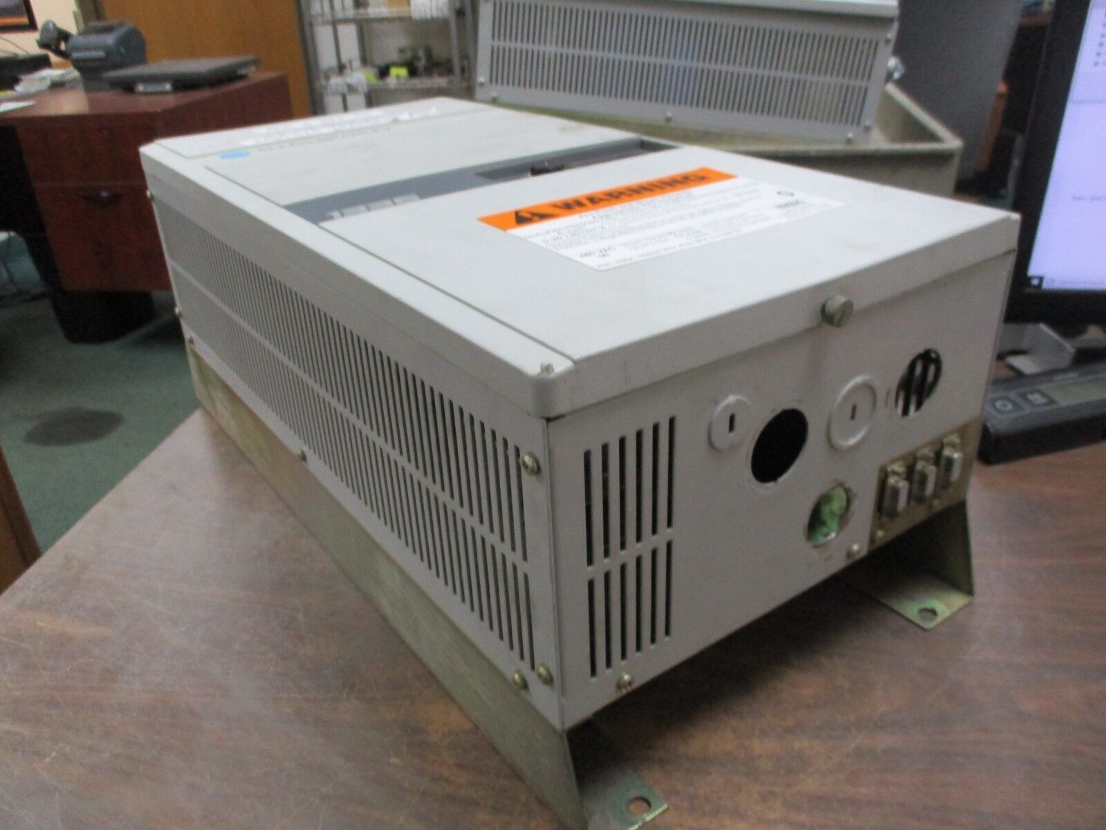 Allen-Bradley 1336 AC Drive 1336-B015-EAE-FA2-L3-S1 15HP 3Ph Used