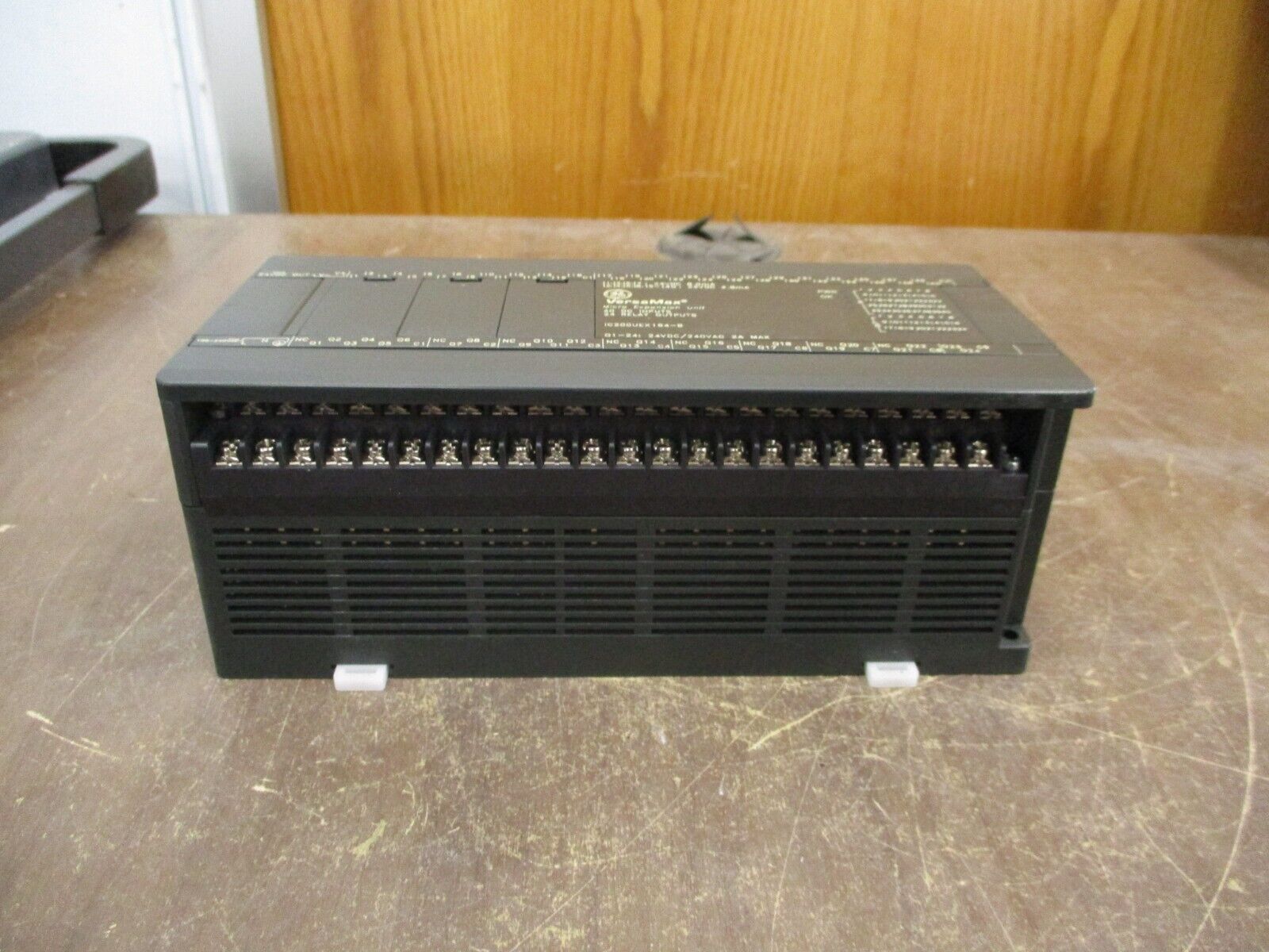 GE VersaMax 64 PT Expansion AC/DC/Relay Module IC200UEX164-B New Surplus