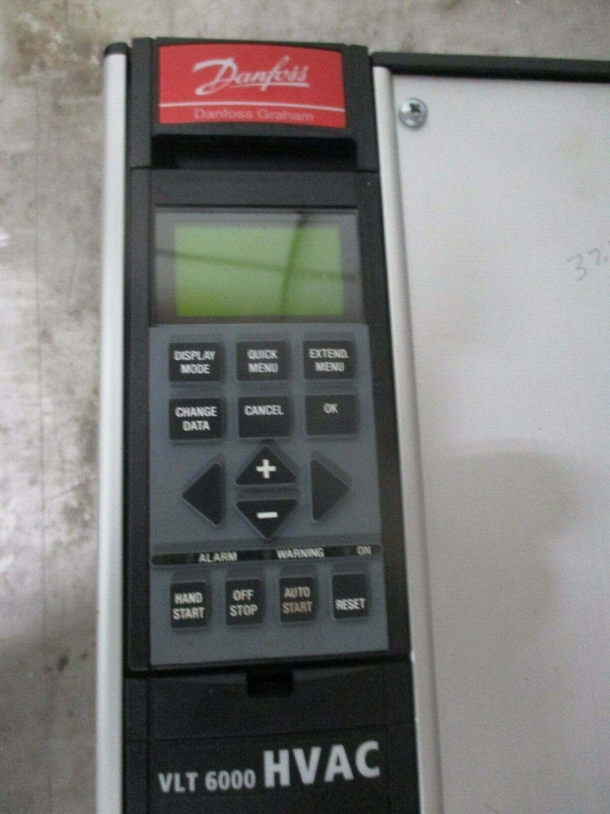 Danfoss VLT 6042 AC Drive 175Z7369 40HP 3Ph w/ Keypad Used