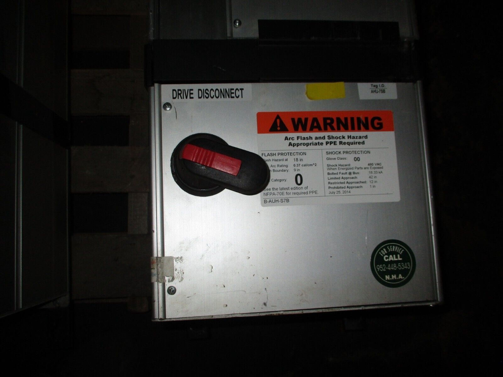 Danfoss VLT 6052 AC Drive w/ Disconnect 175Z7370 50HP 3Ph w/ Keypad Used