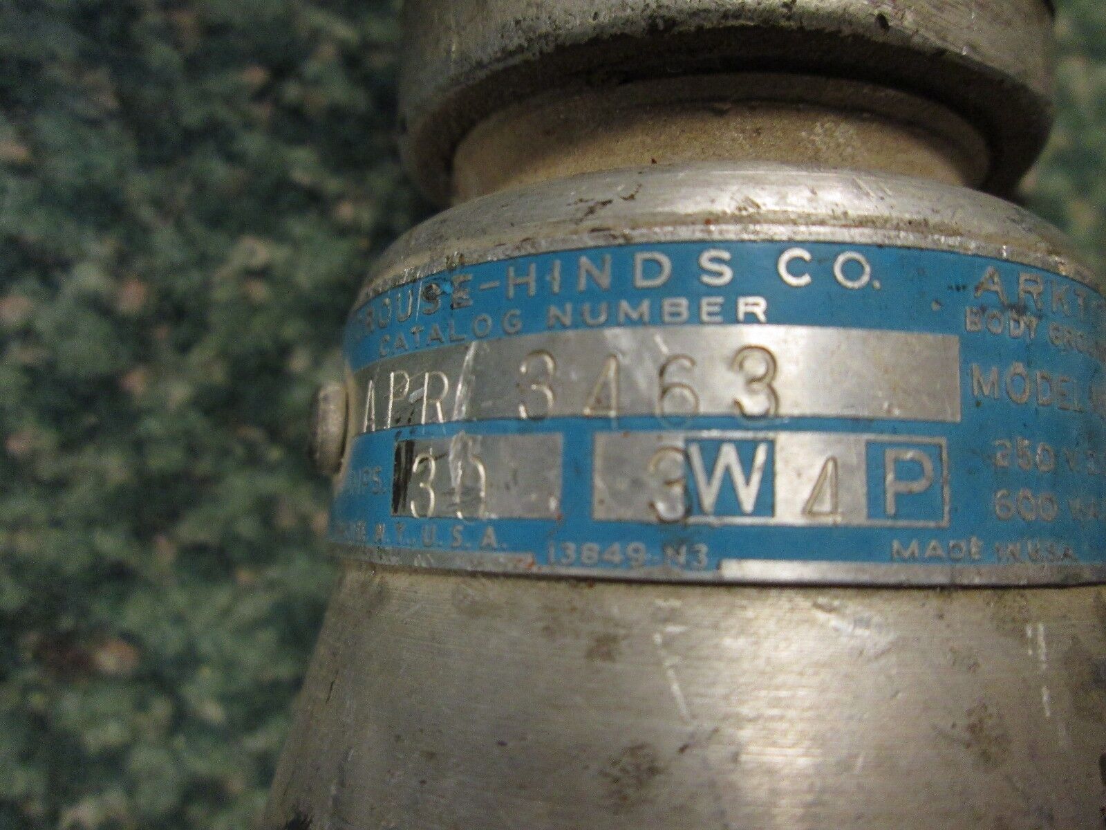 Crouse-Hinds Connector APR3463 30A 600V 3W 4P Used