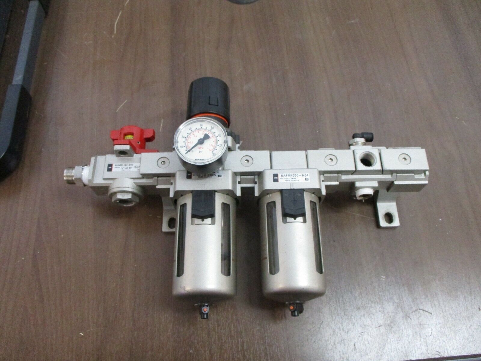 SMC Filter/Regulator Assembly NAFM4000-N04 / Naw4000-N04 0.05-0.85mpa Used