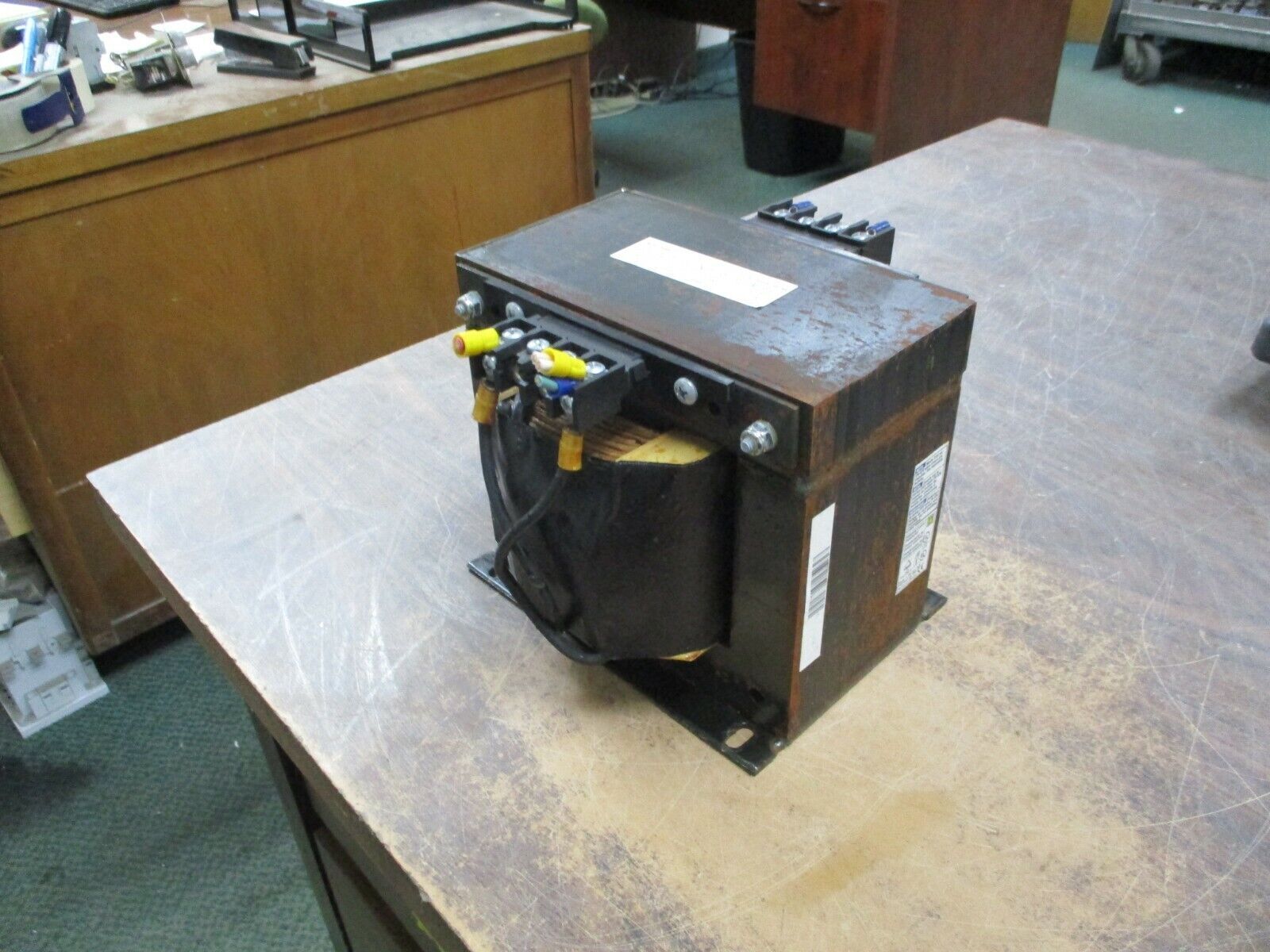 Square D Transformer 9070T2000D1 2KVA Pri: 240/480V Sec: 120V 50/60Hz Used