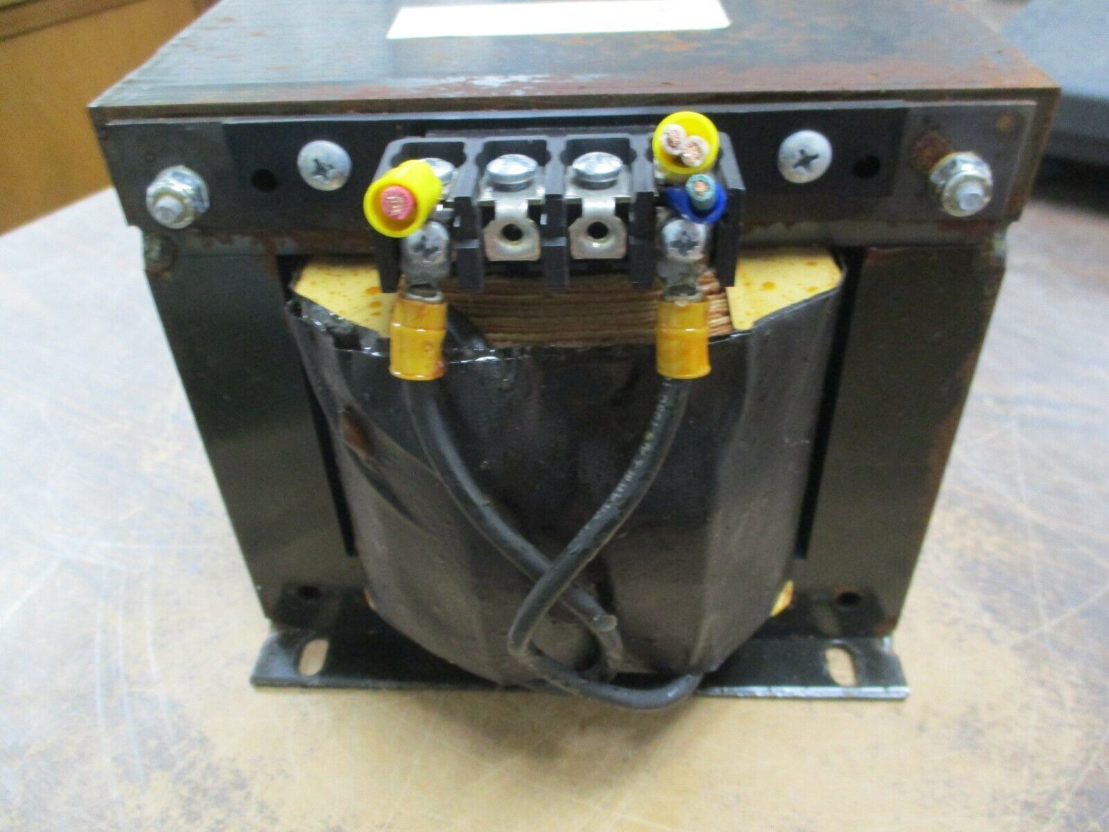 Square D Transformer 9070T2000D1 2KVA Pri: 240/480V Sec: 120V 50/60Hz Used