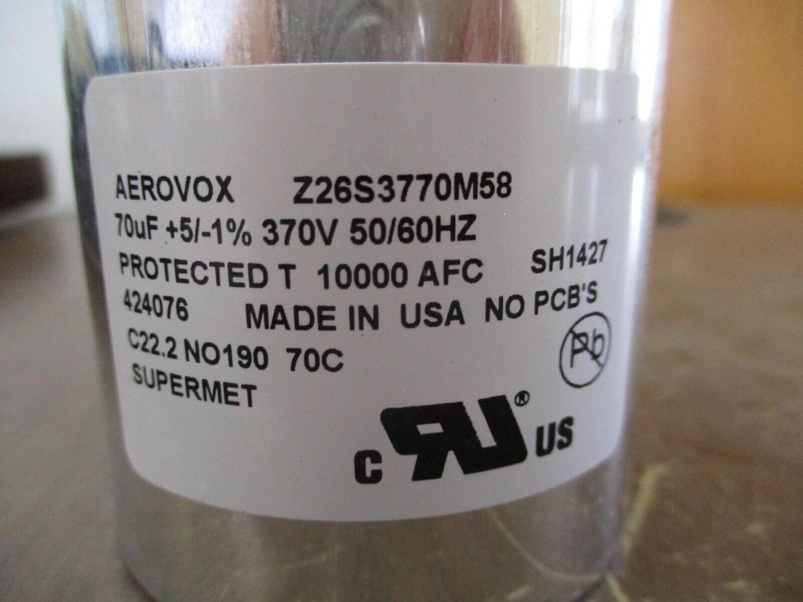 Aerovox Capacitor Z26S3770M58 70uF 370V 50/60Hz Used