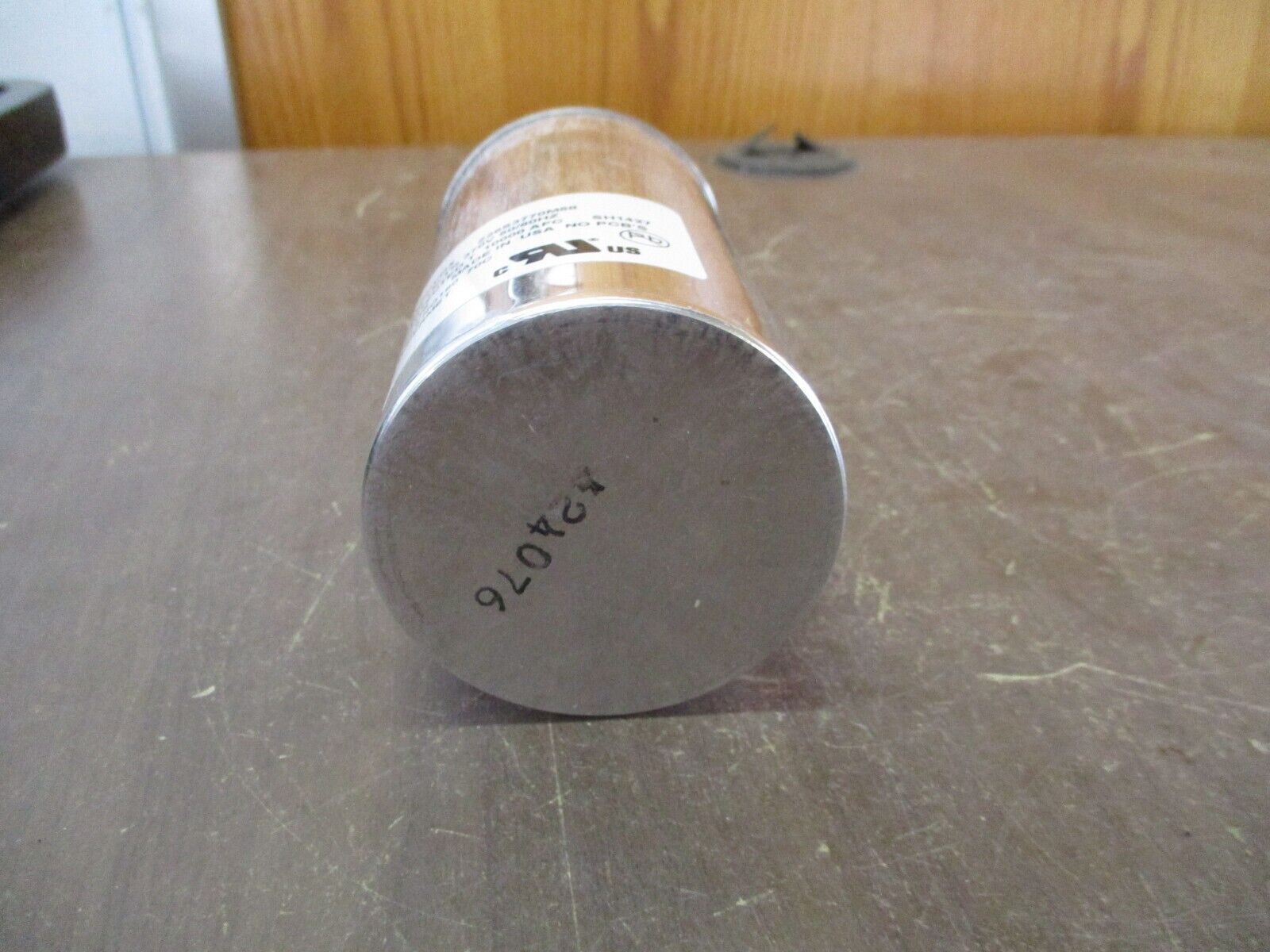 Aerovox Capacitor Z26S3770M58 70uF 370V 50/60Hz Used