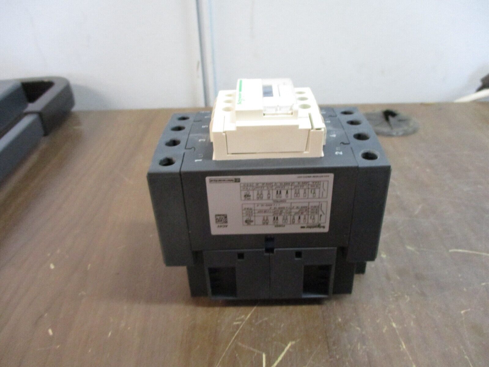 Schneider Electric Contactor LC1DT60A 120V Coil 60A 600V Used