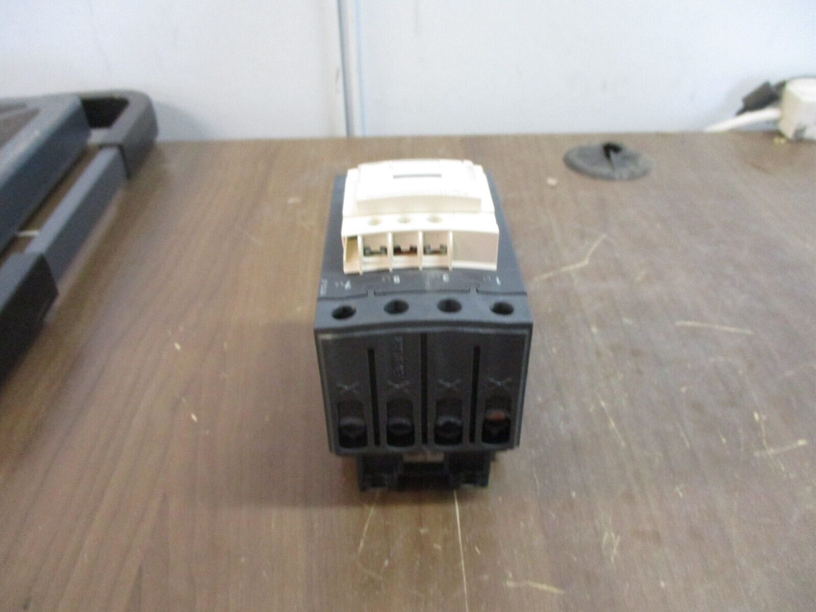 Schneider Electric Contactor LC1DT60A 120V Coil 60A 600V Used