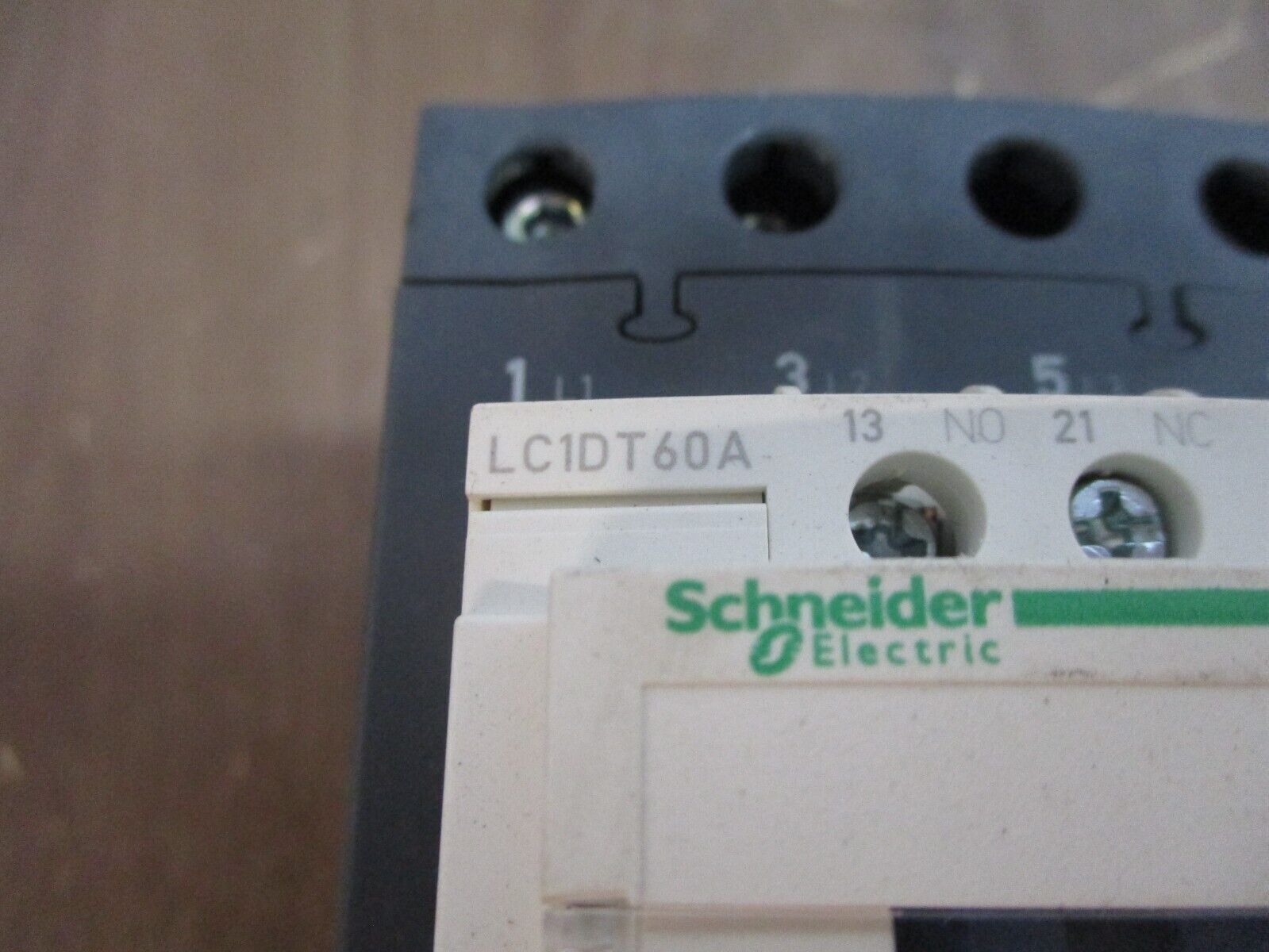 Schneider Electric Contactor LC1DT60A 120V Coil 60A 600V Used